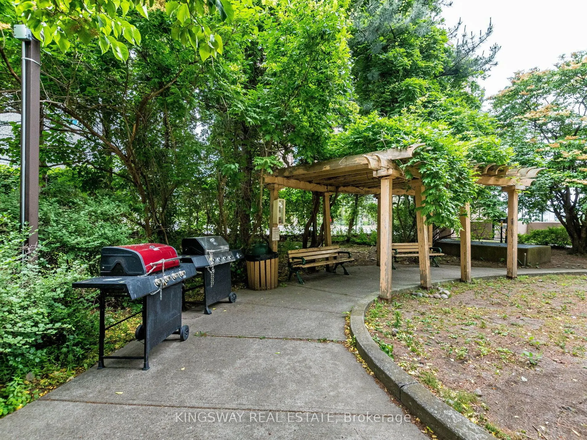 135 Hillcrest Avenue, #709