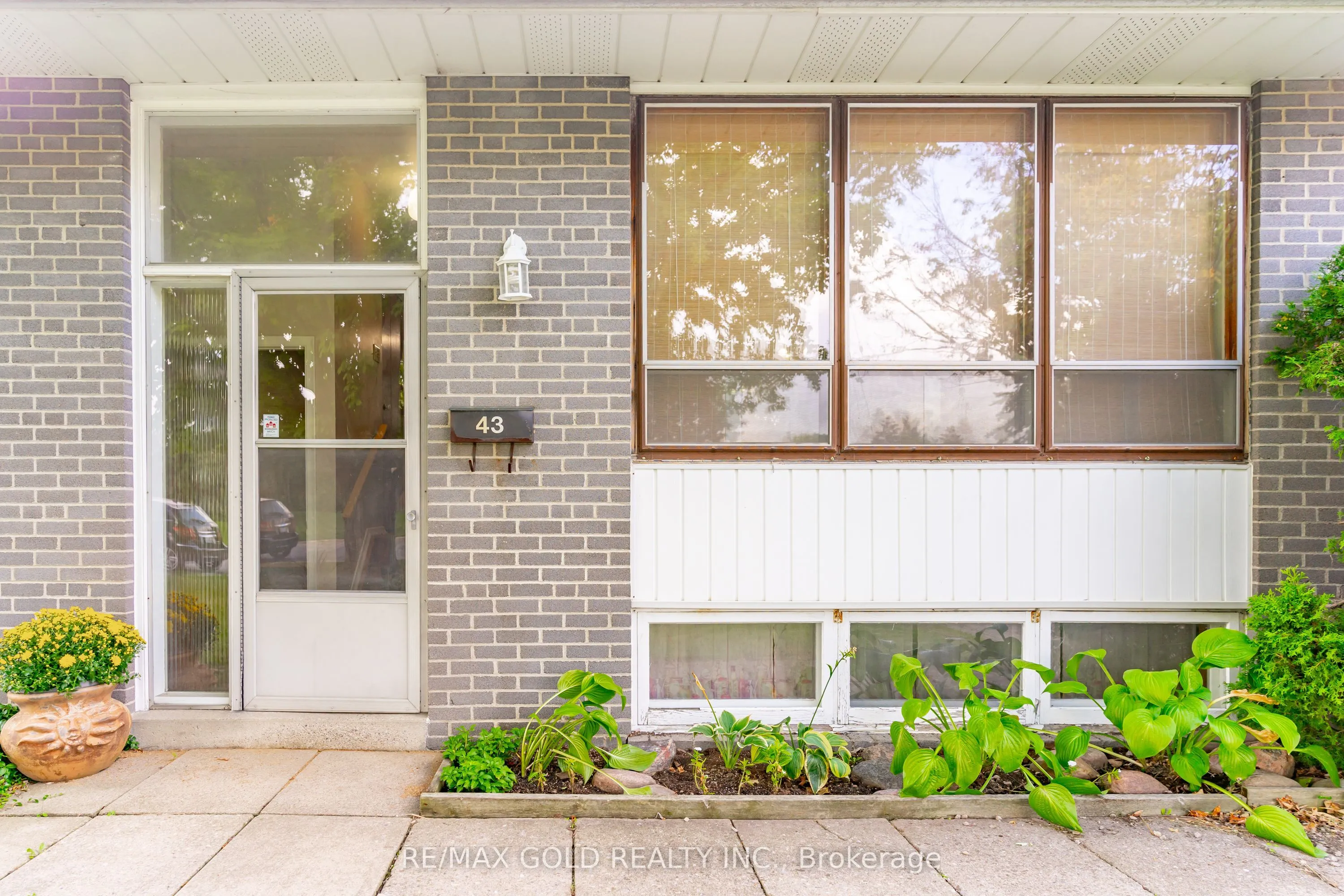 43 Alexandria Crescent