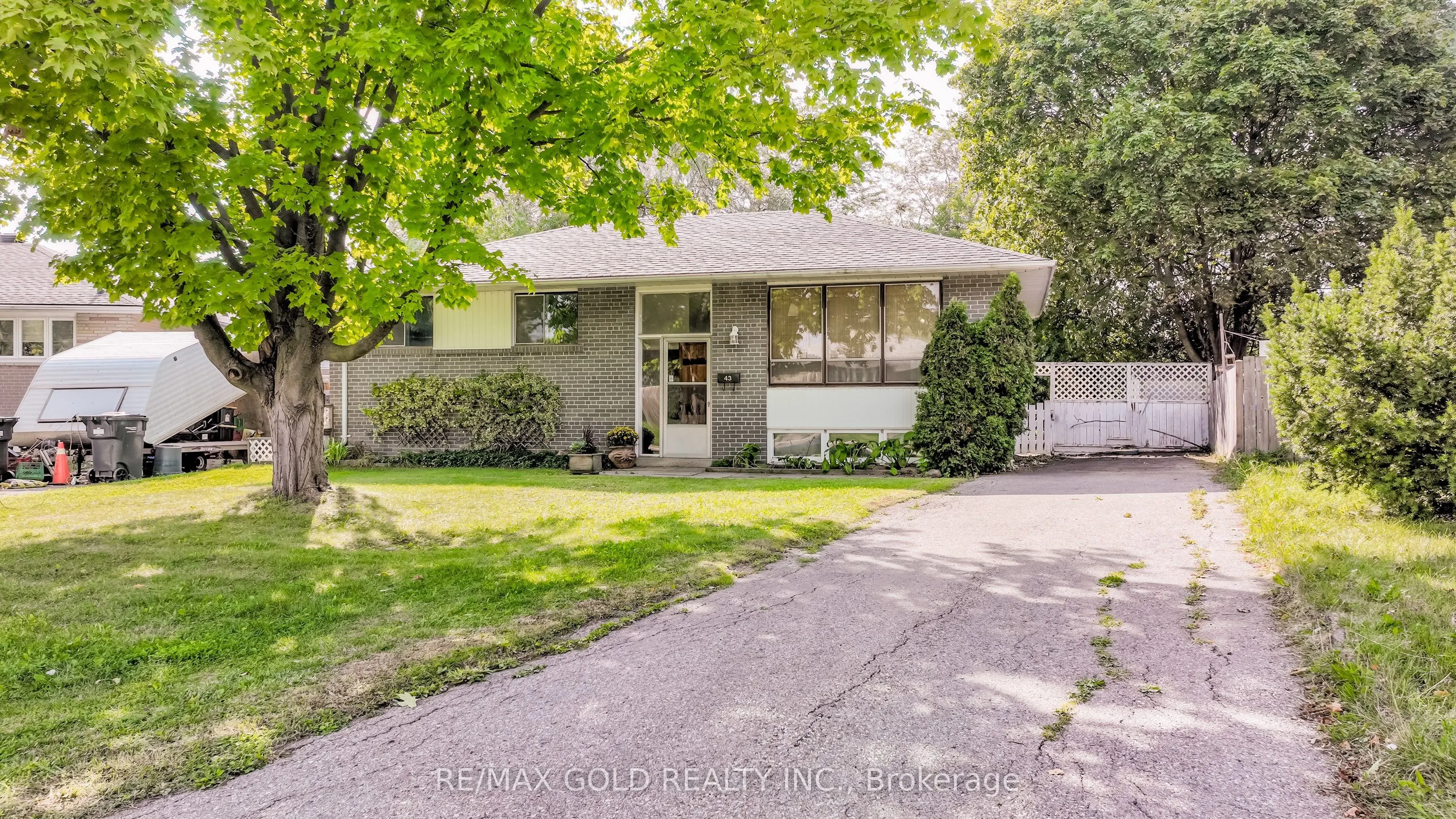 43 Alexandria Crescent