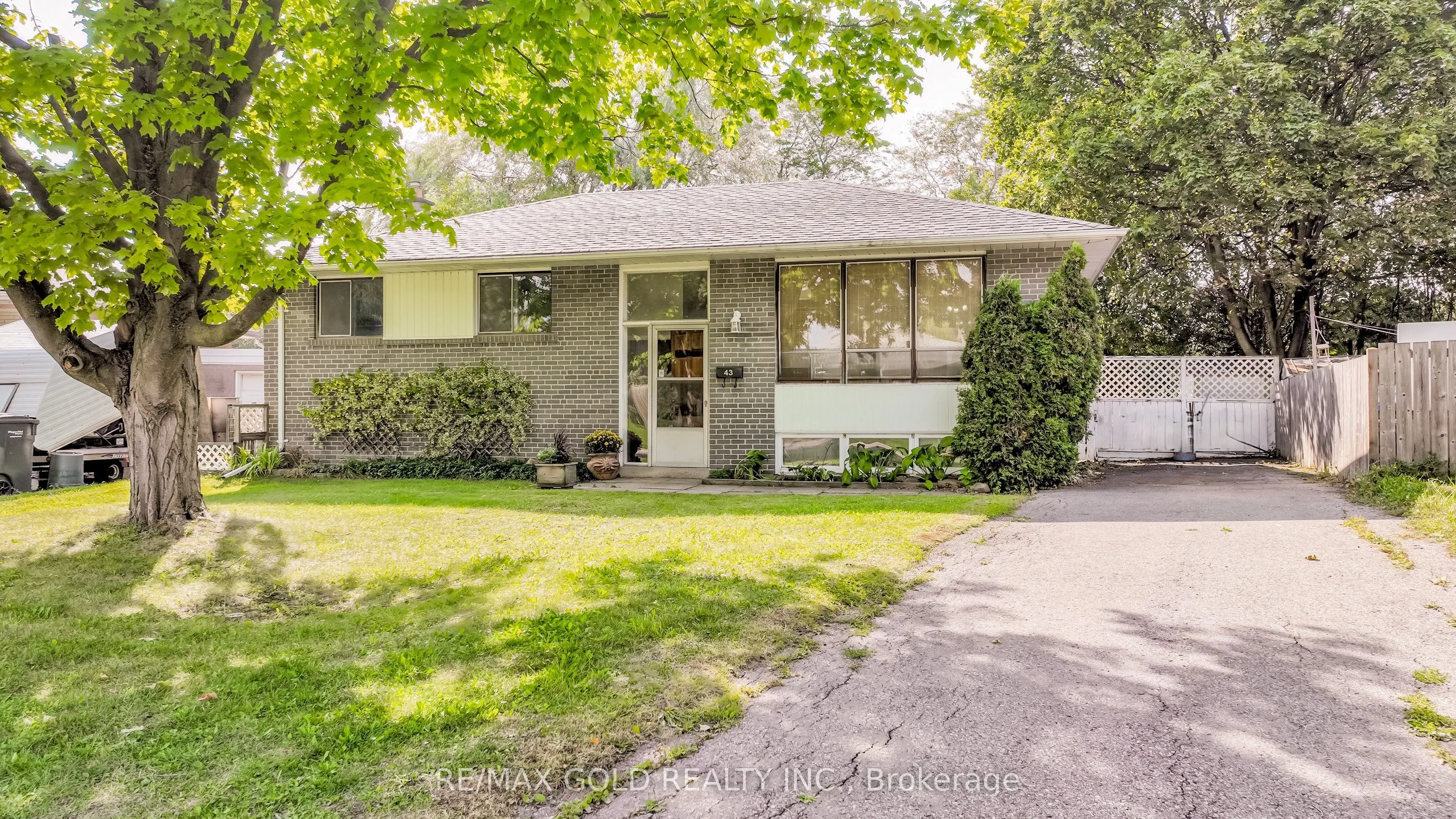 43 Alexandria Crescent