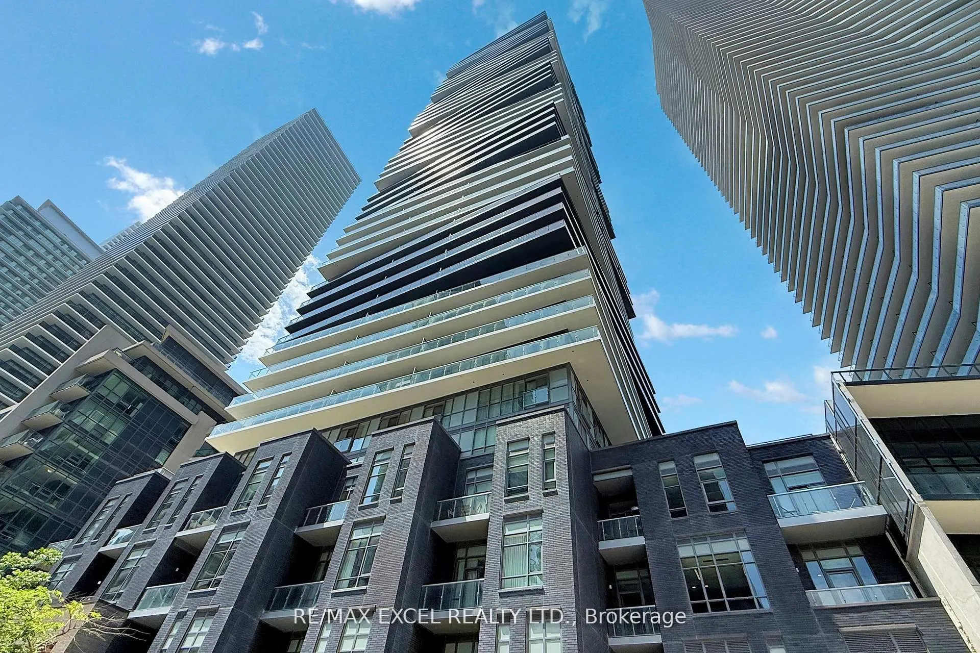 56 Annie Craig Drive, #611