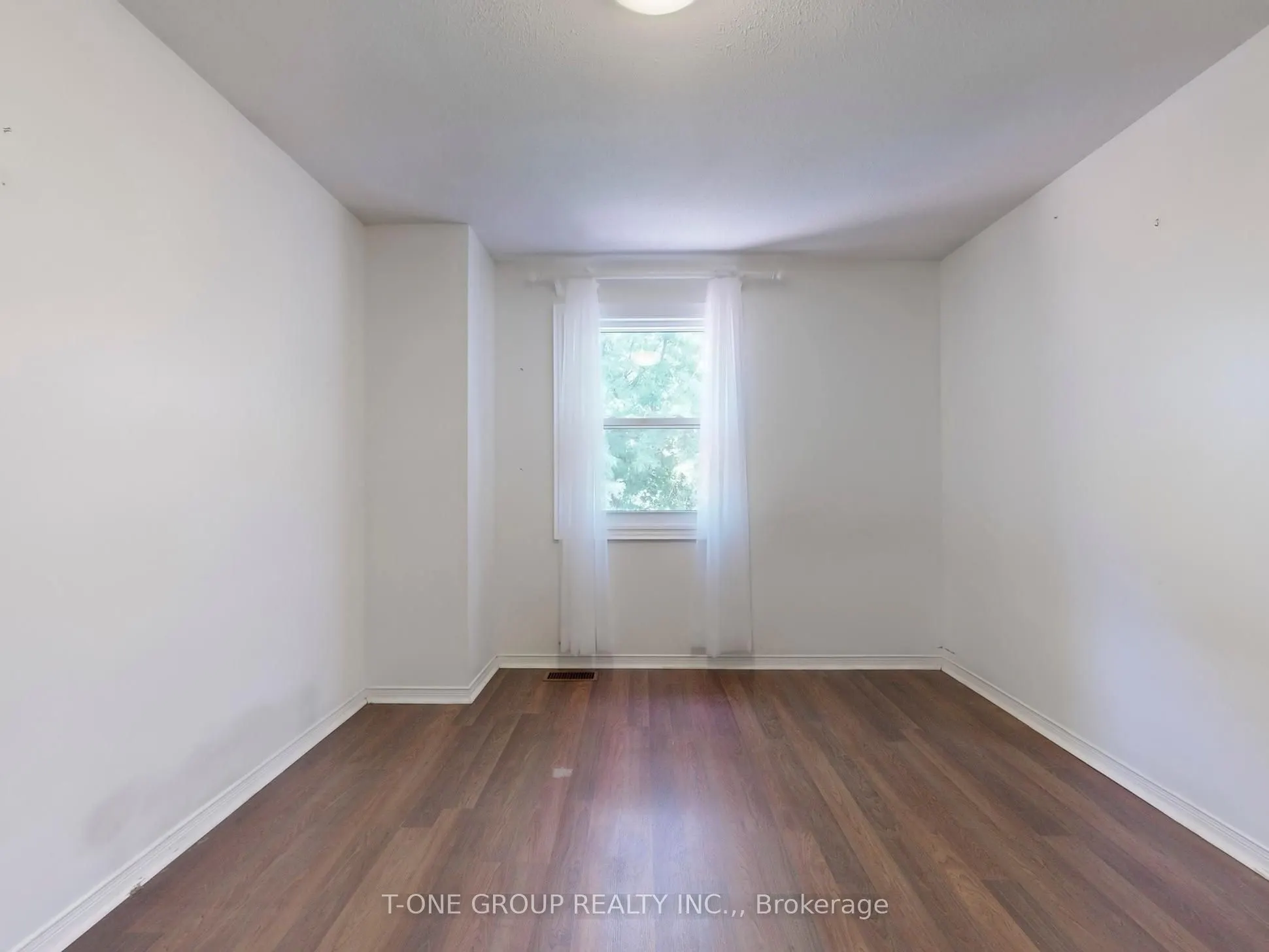 3400 Drummond Road