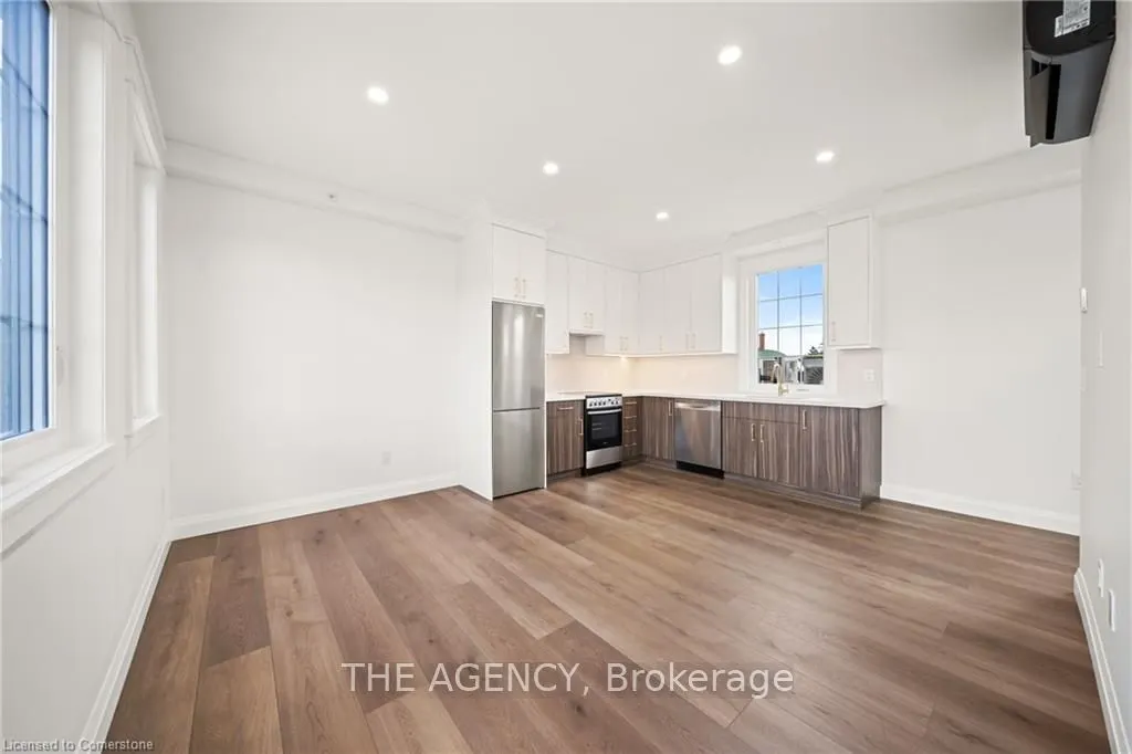 153 Main Street E, #7