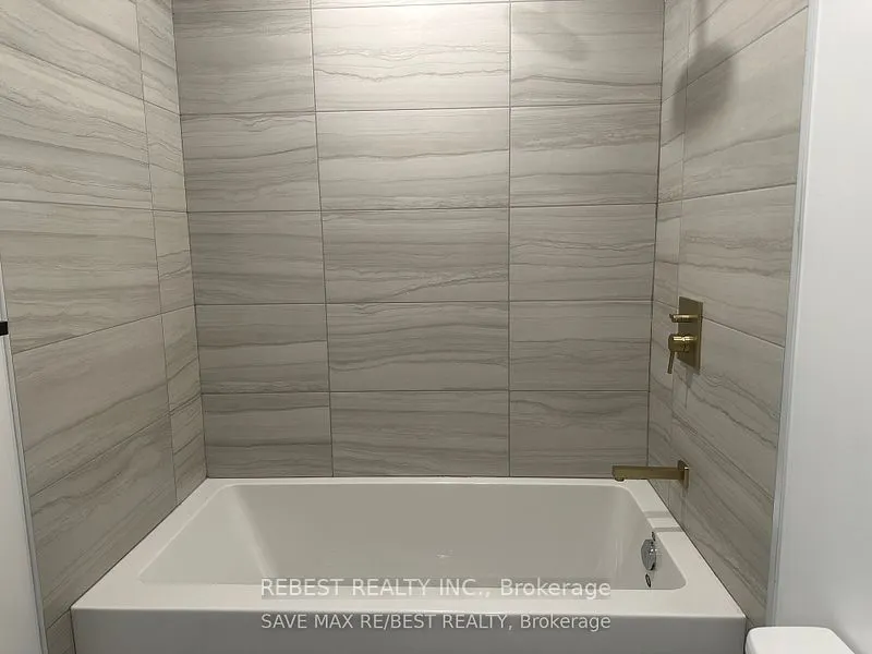 285 Dufferin Street #726
