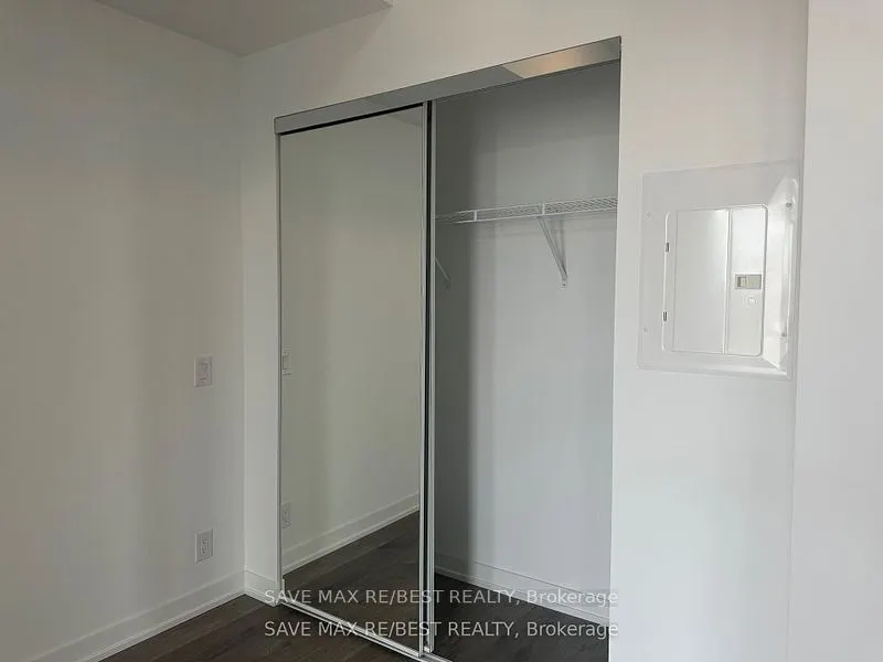 285 Dufferin Street, #726