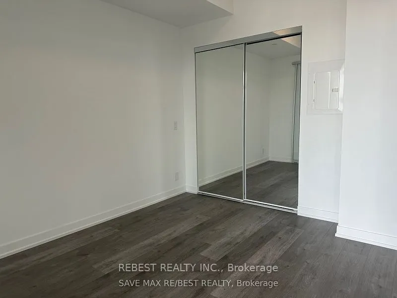 285 Dufferin Street #726