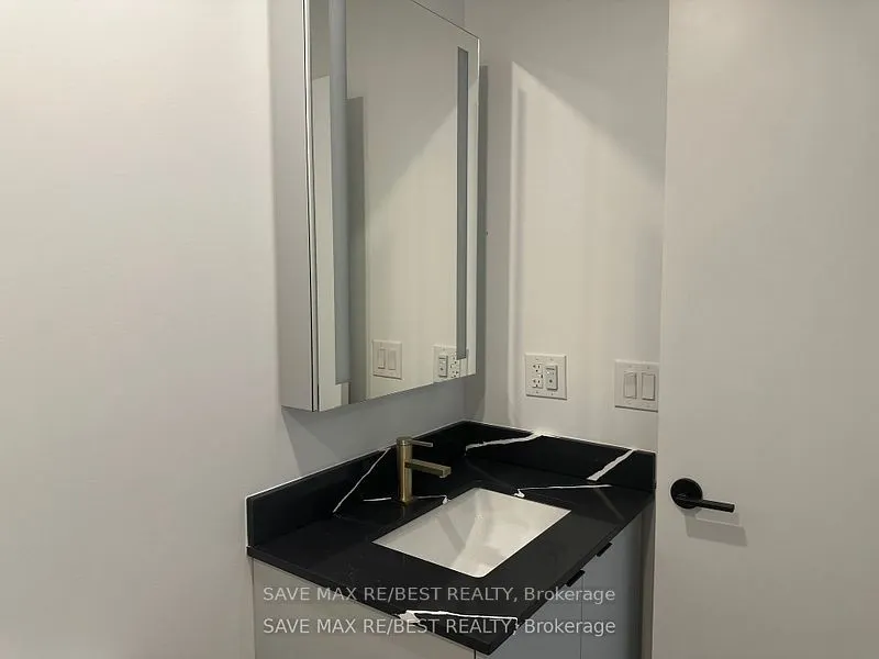 285 Dufferin Street, #726