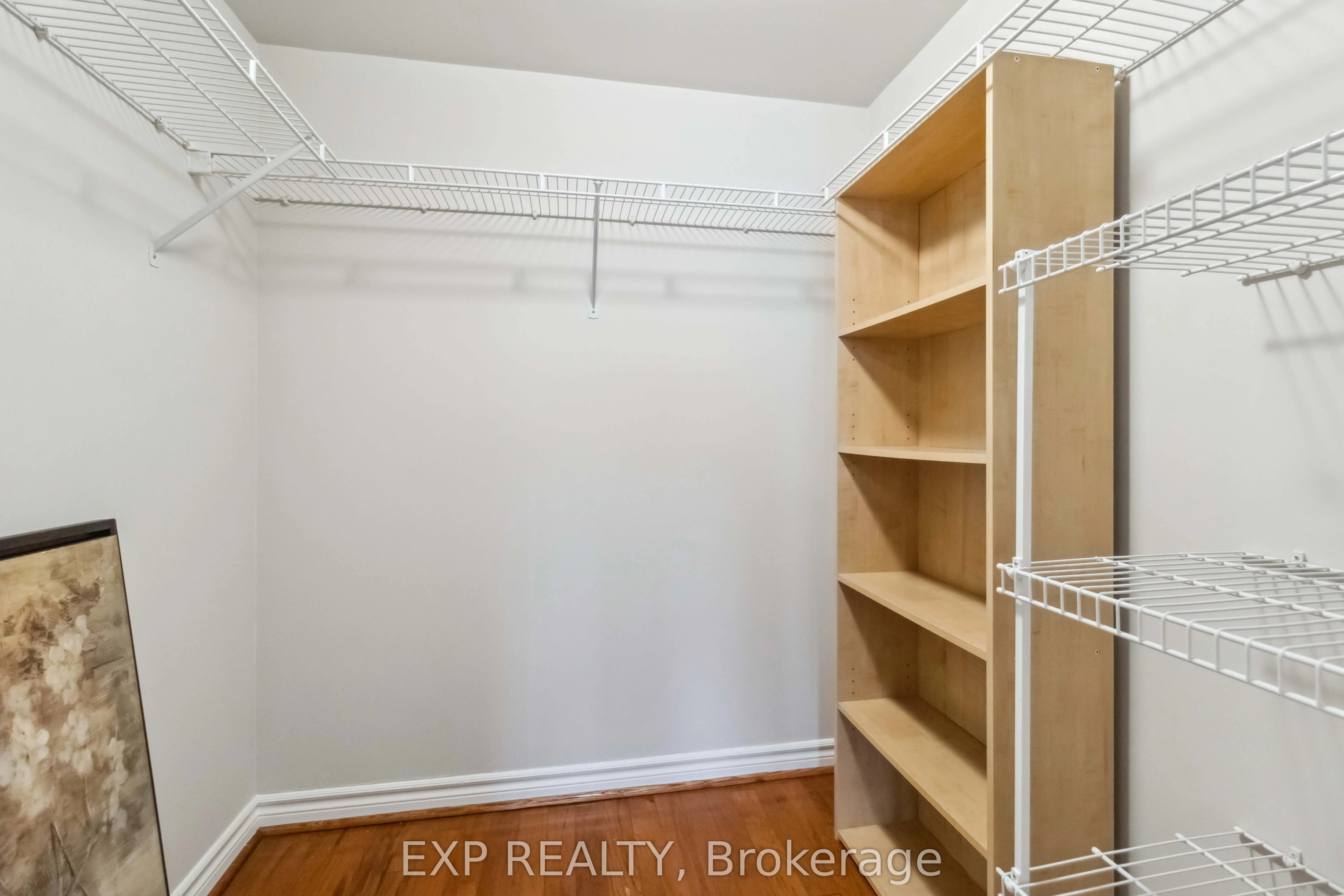 25 Kingsbridge Garden Circle, #616
