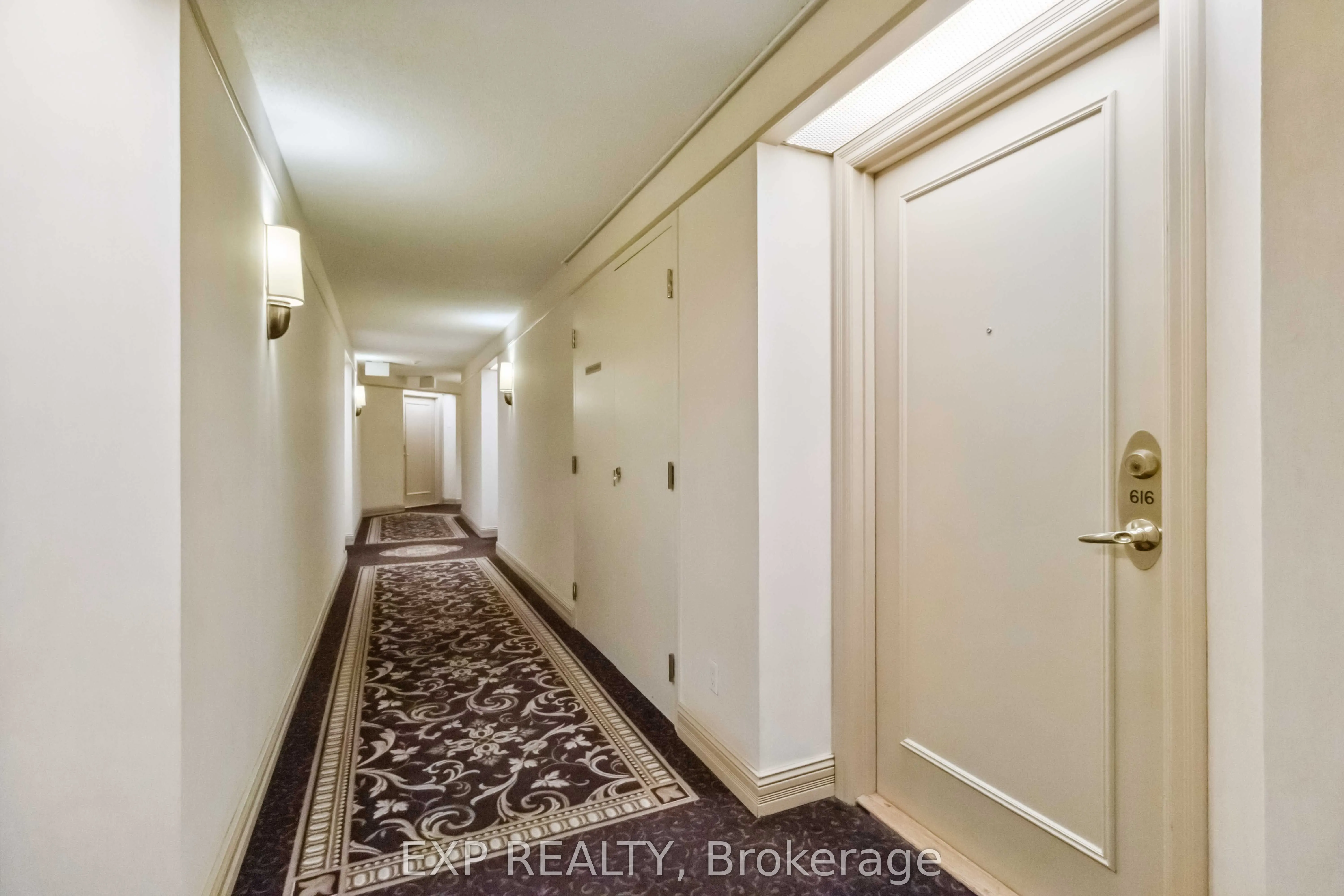 25 Kingsbridge Garden Circle, #616