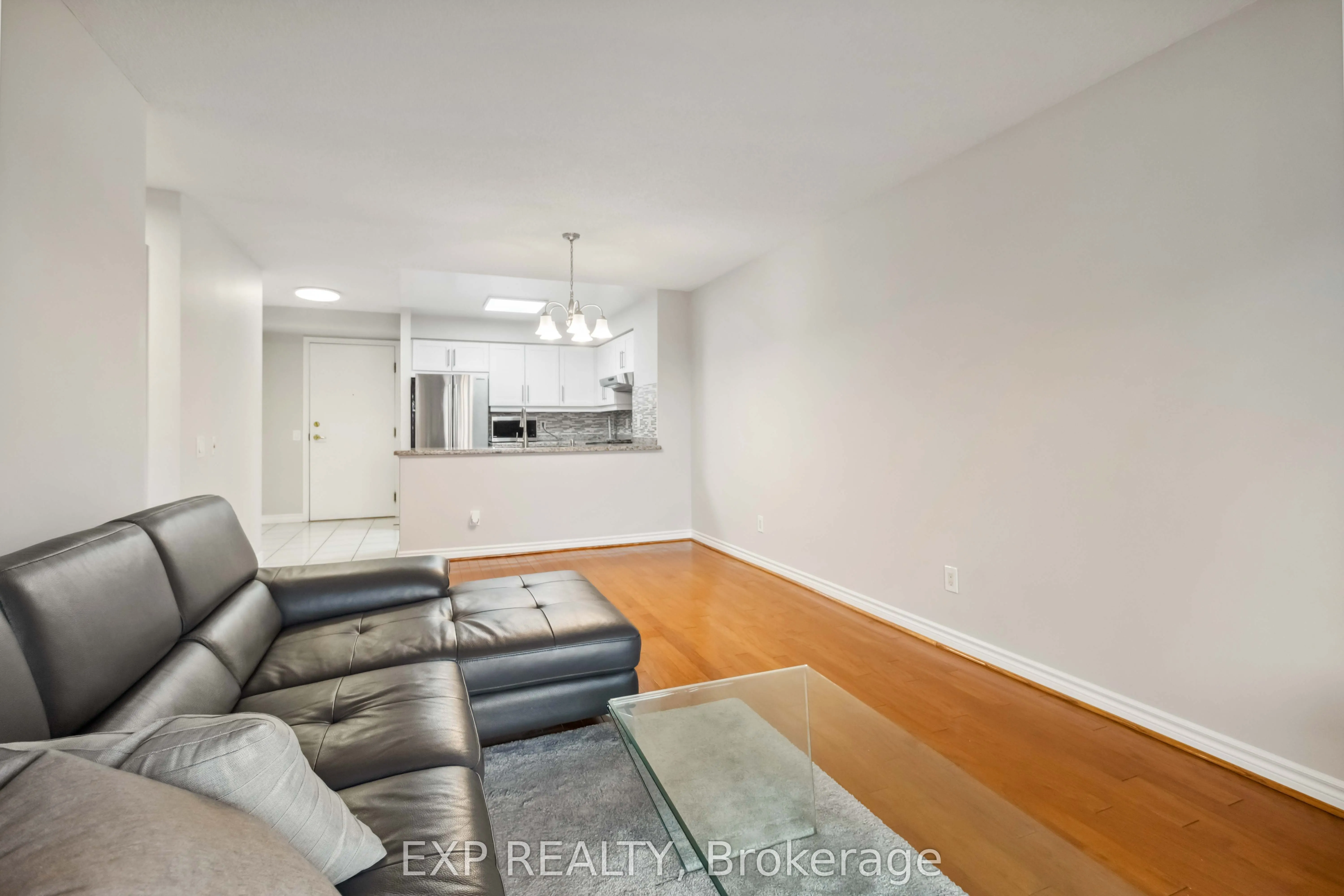 25 Kingsbridge Garden Circle, #616