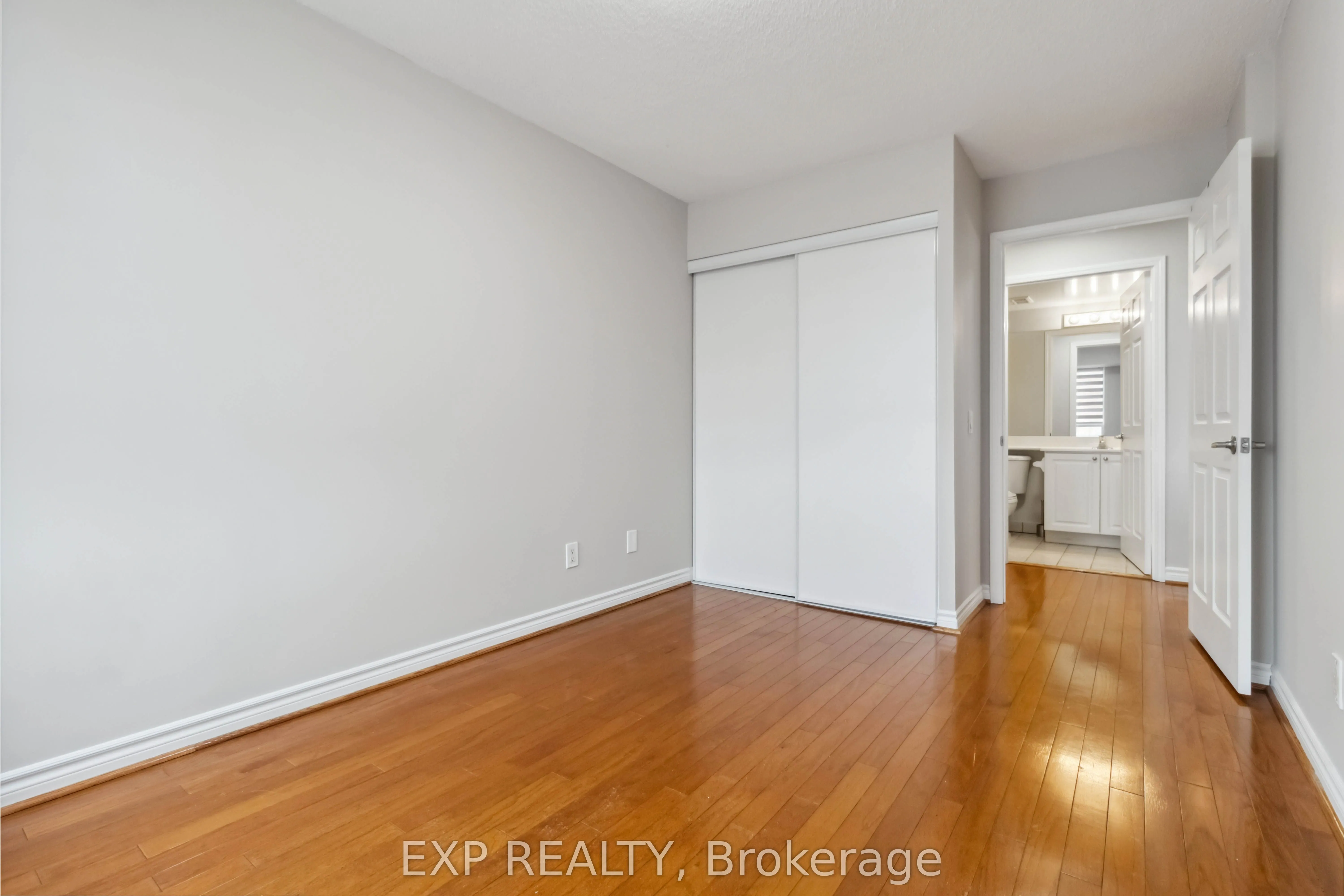25 Kingsbridge Garden Circle, #616