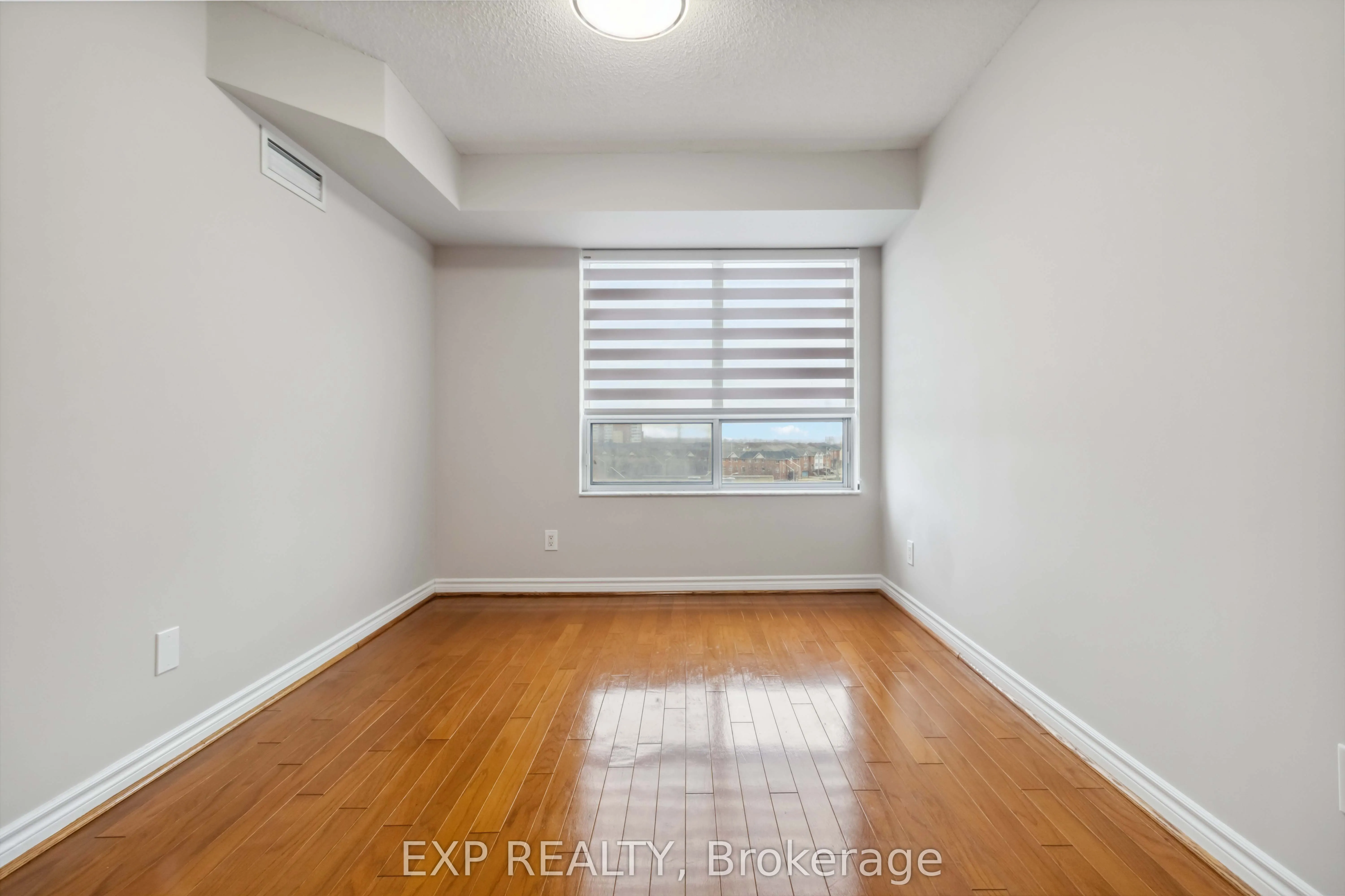 25 Kingsbridge Garden Circle, #616