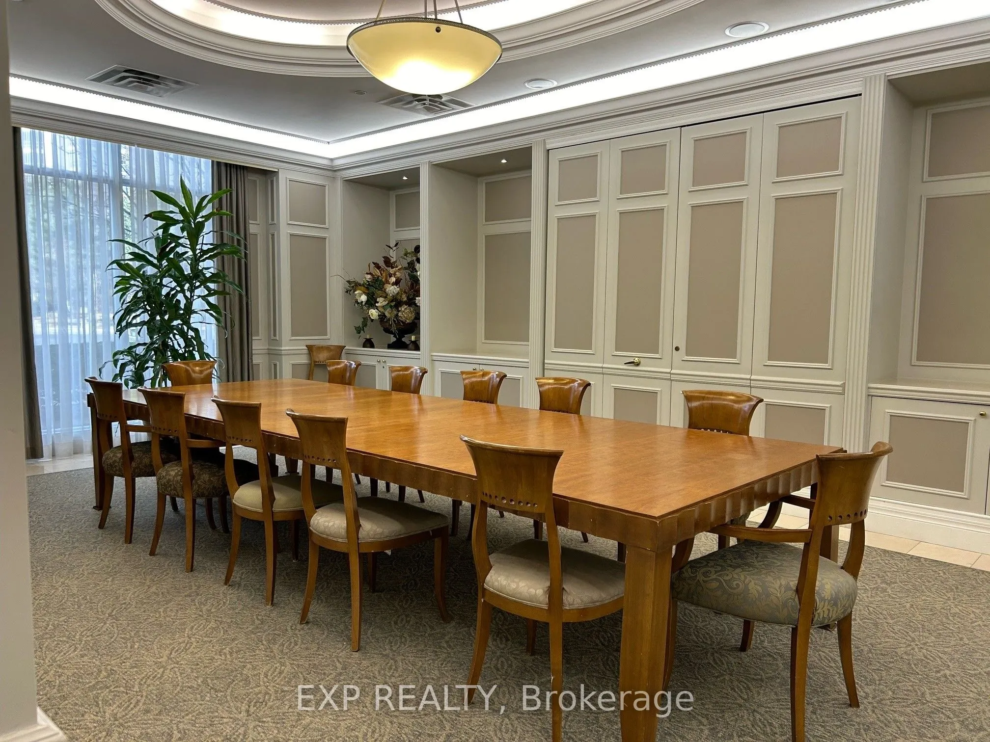 25 Kingsbridge Garden Circle, #616