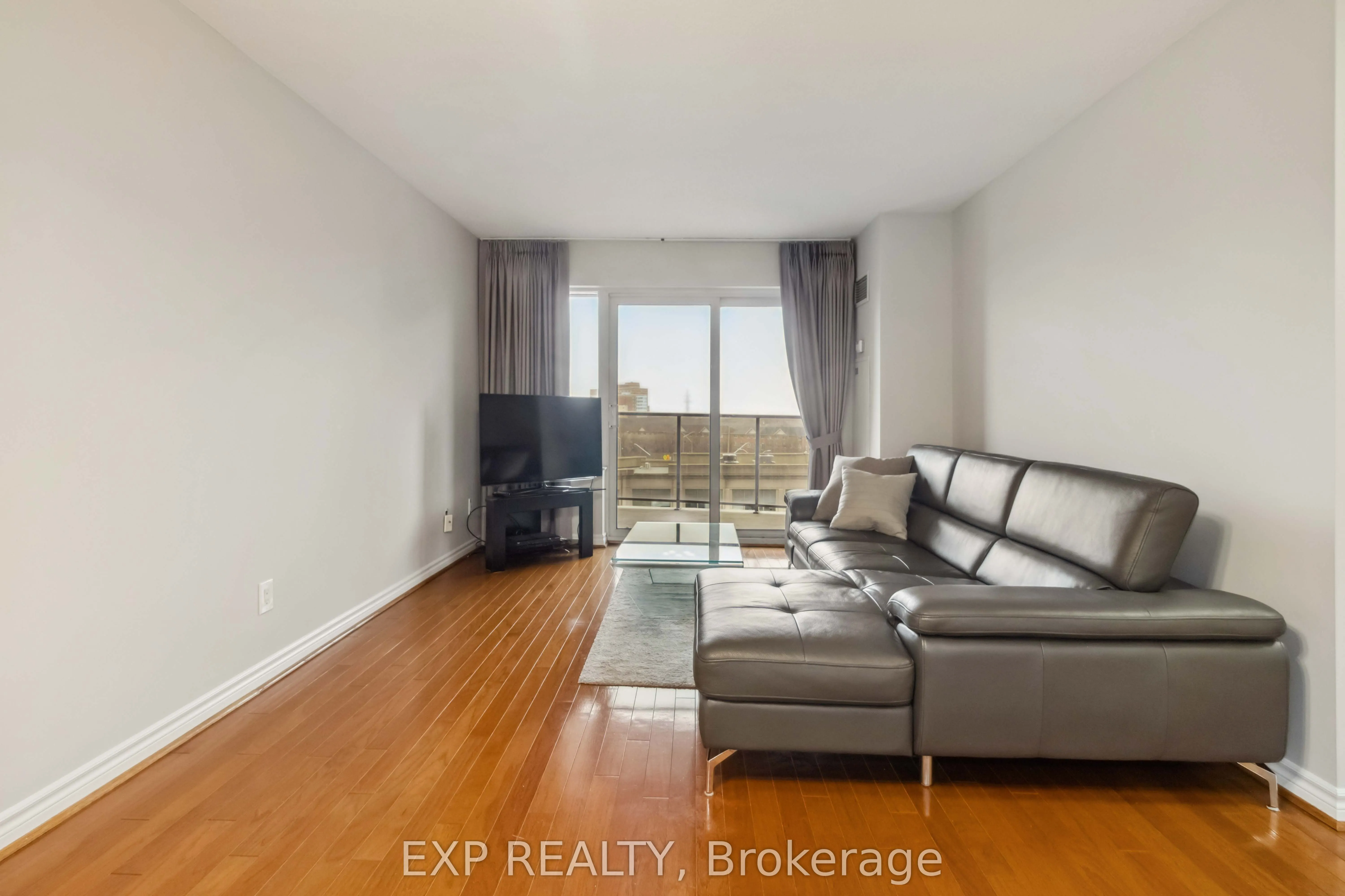 25 Kingsbridge Garden Circle, #616