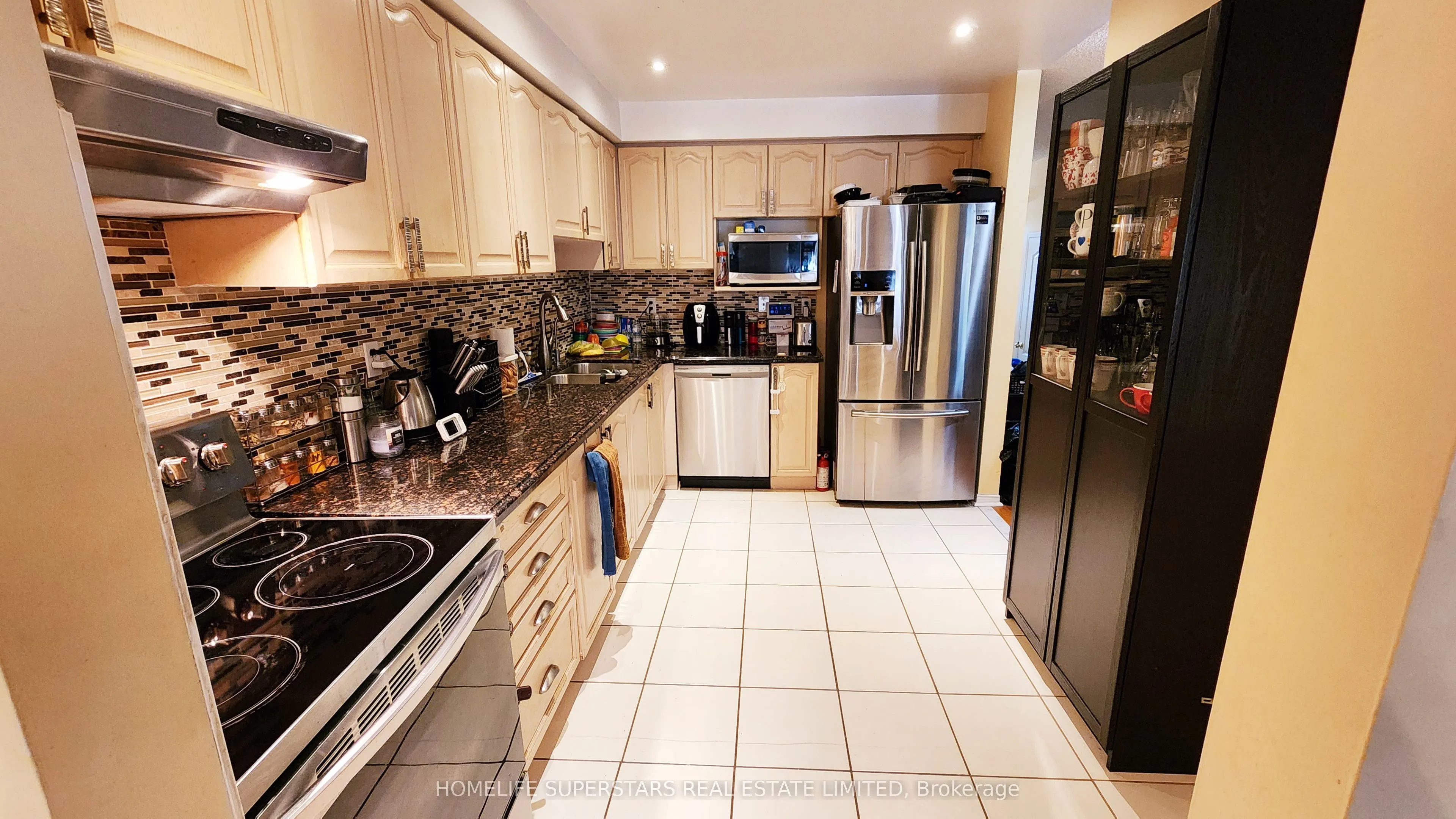 833 Scollard Court, #152