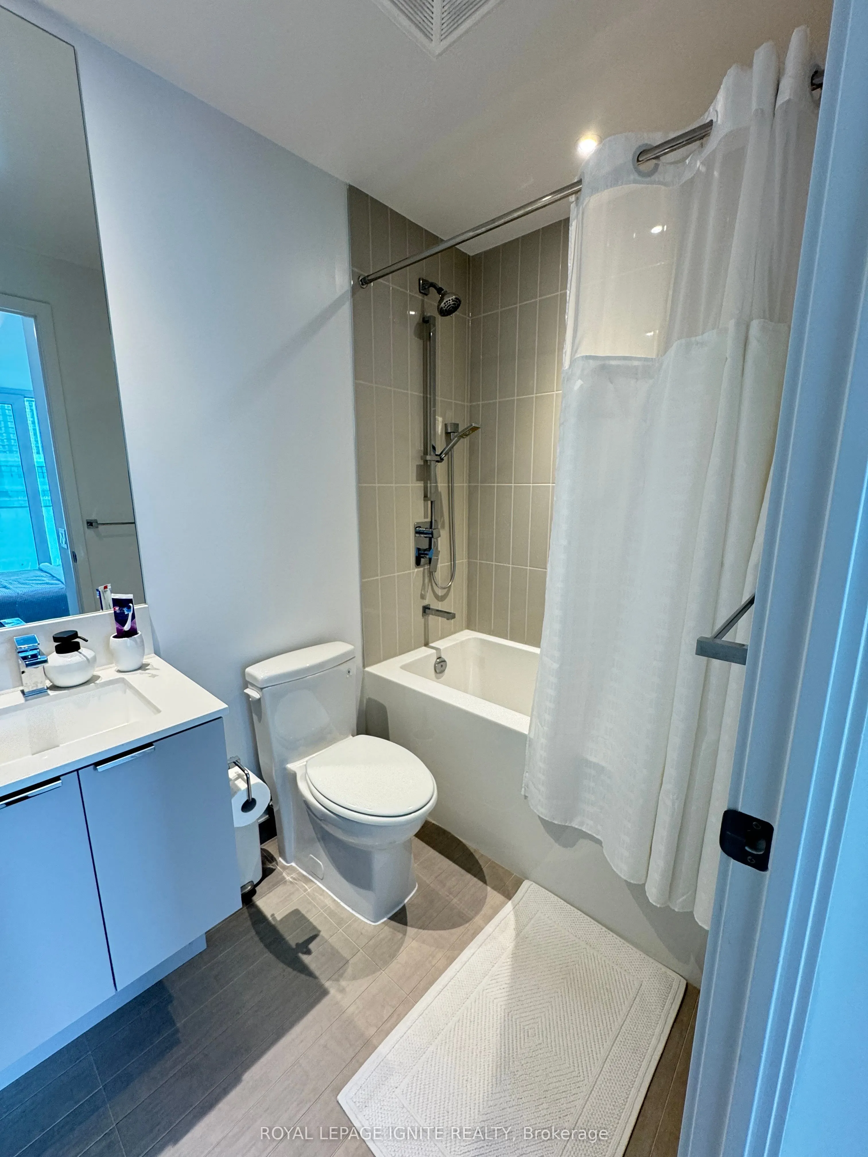 3883 Quartz Road, #501