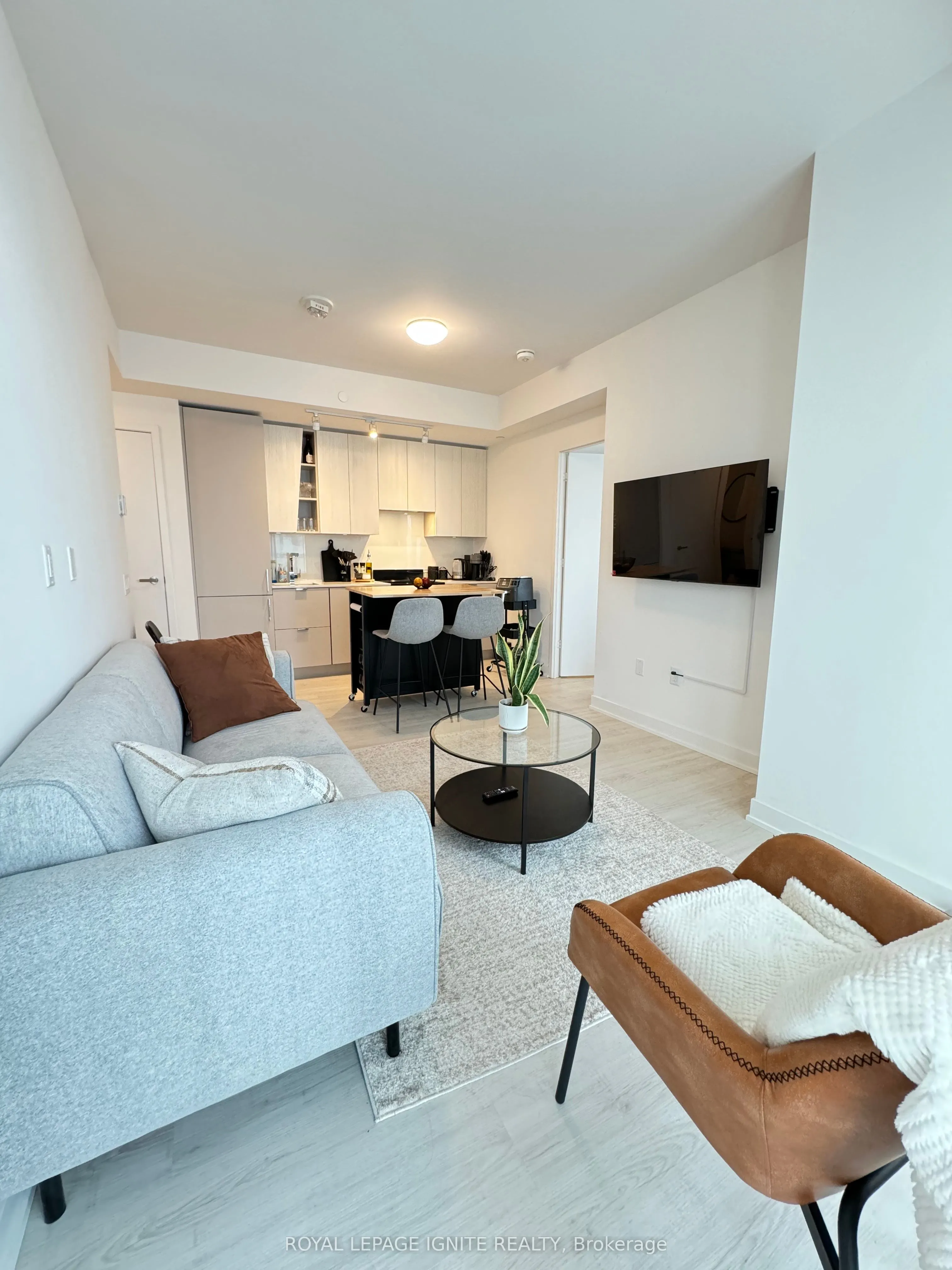 3883 Quartz Road, #501