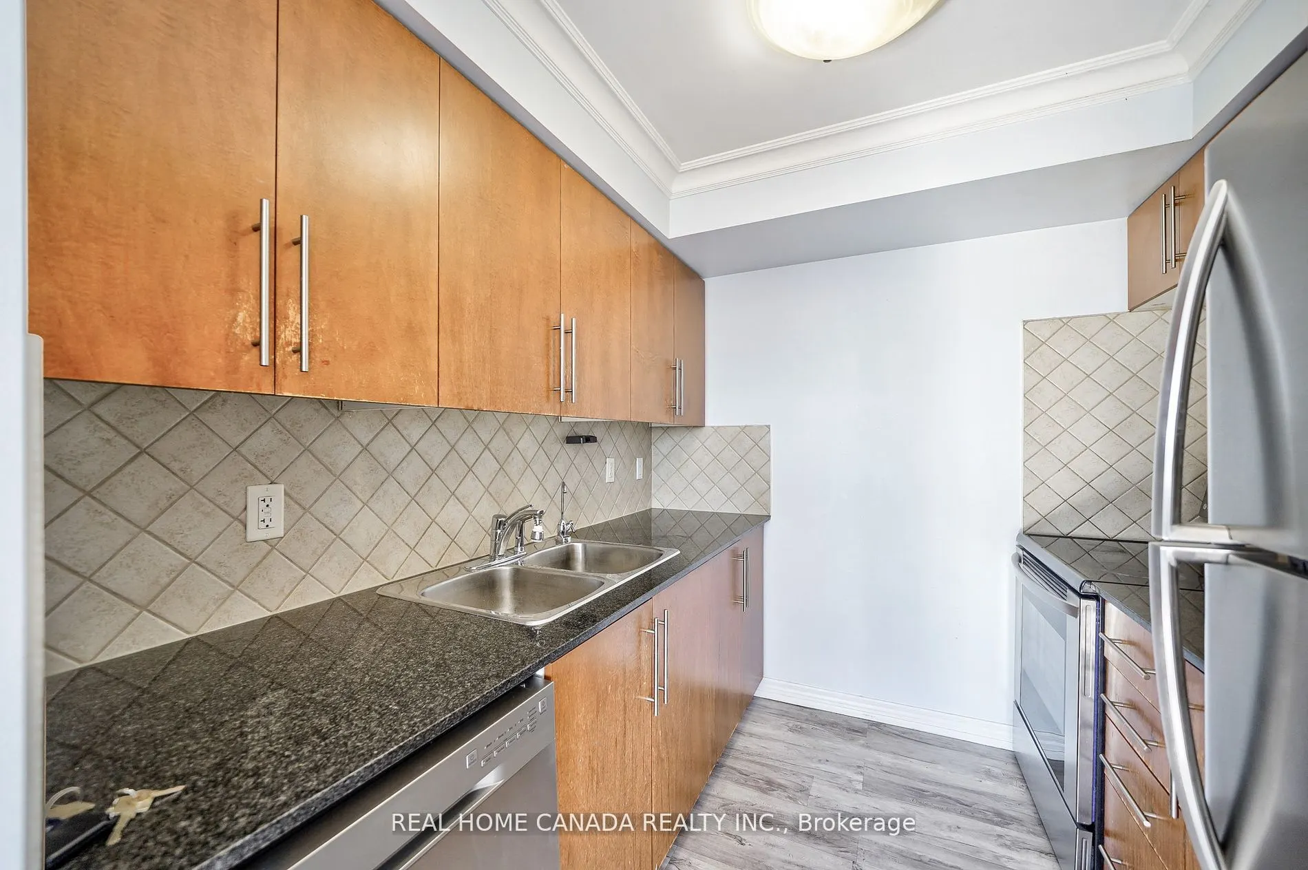 310 Burnhamthorpe Road W, #2811