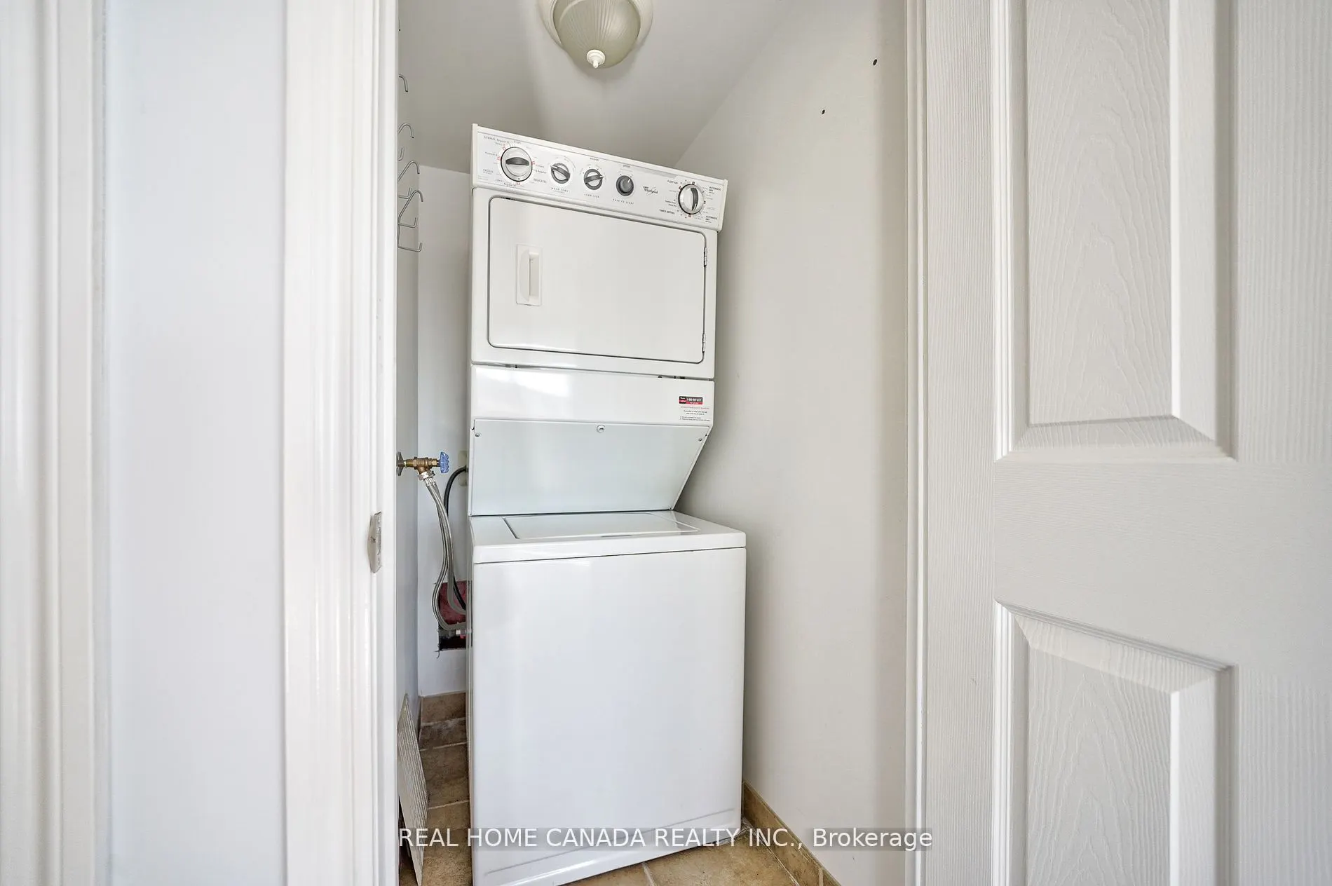 310 Burnhamthorpe Road W, #2811