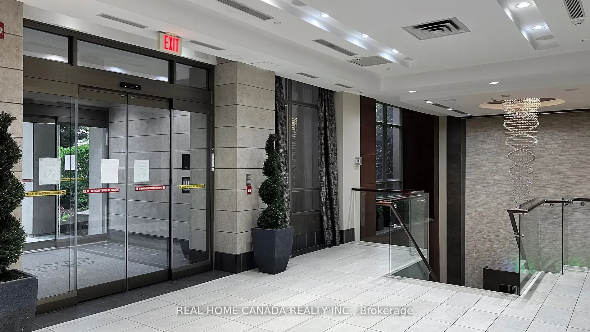 310 Burnhamthorpe Road W, #2811