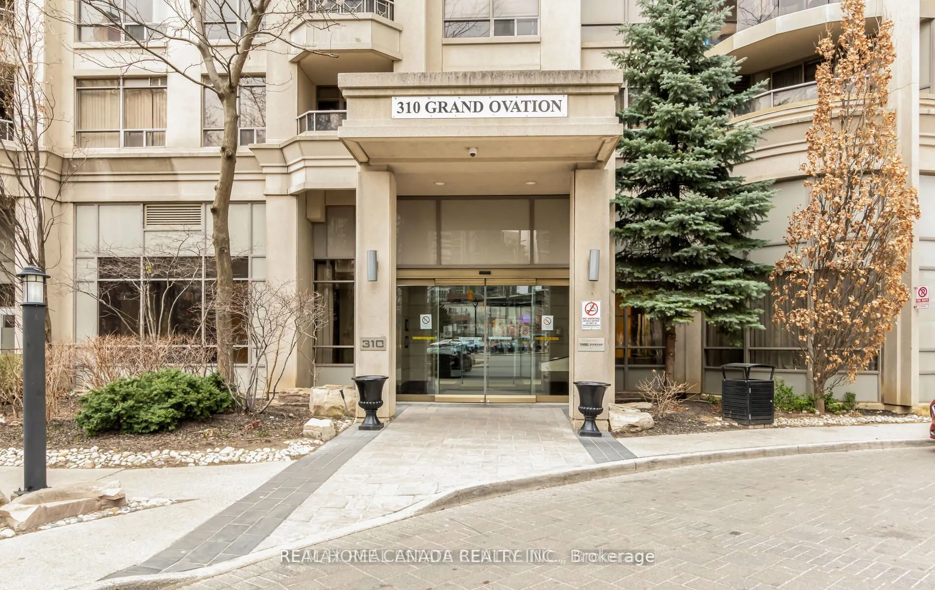 310 Burnhamthorpe Road W, #2811