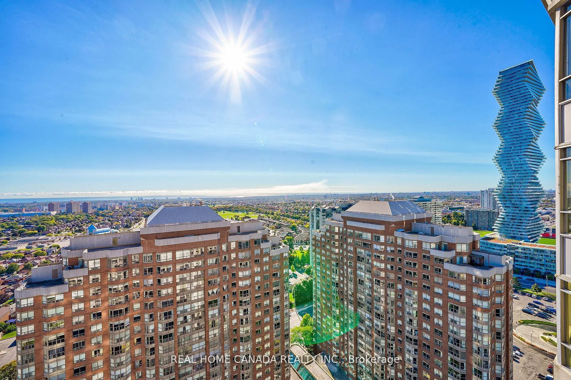 310 Burnhamthorpe Road W, #2811