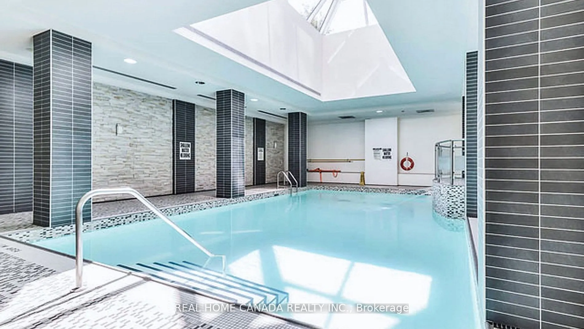 310 Burnhamthorpe Road W, #2811