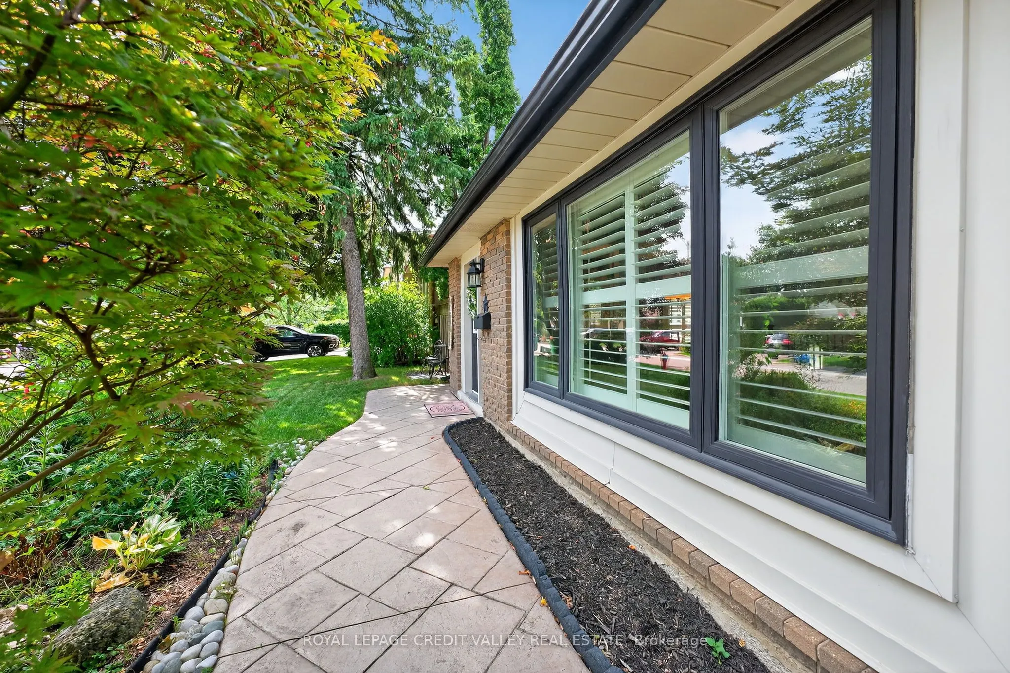 24 Willis Drive