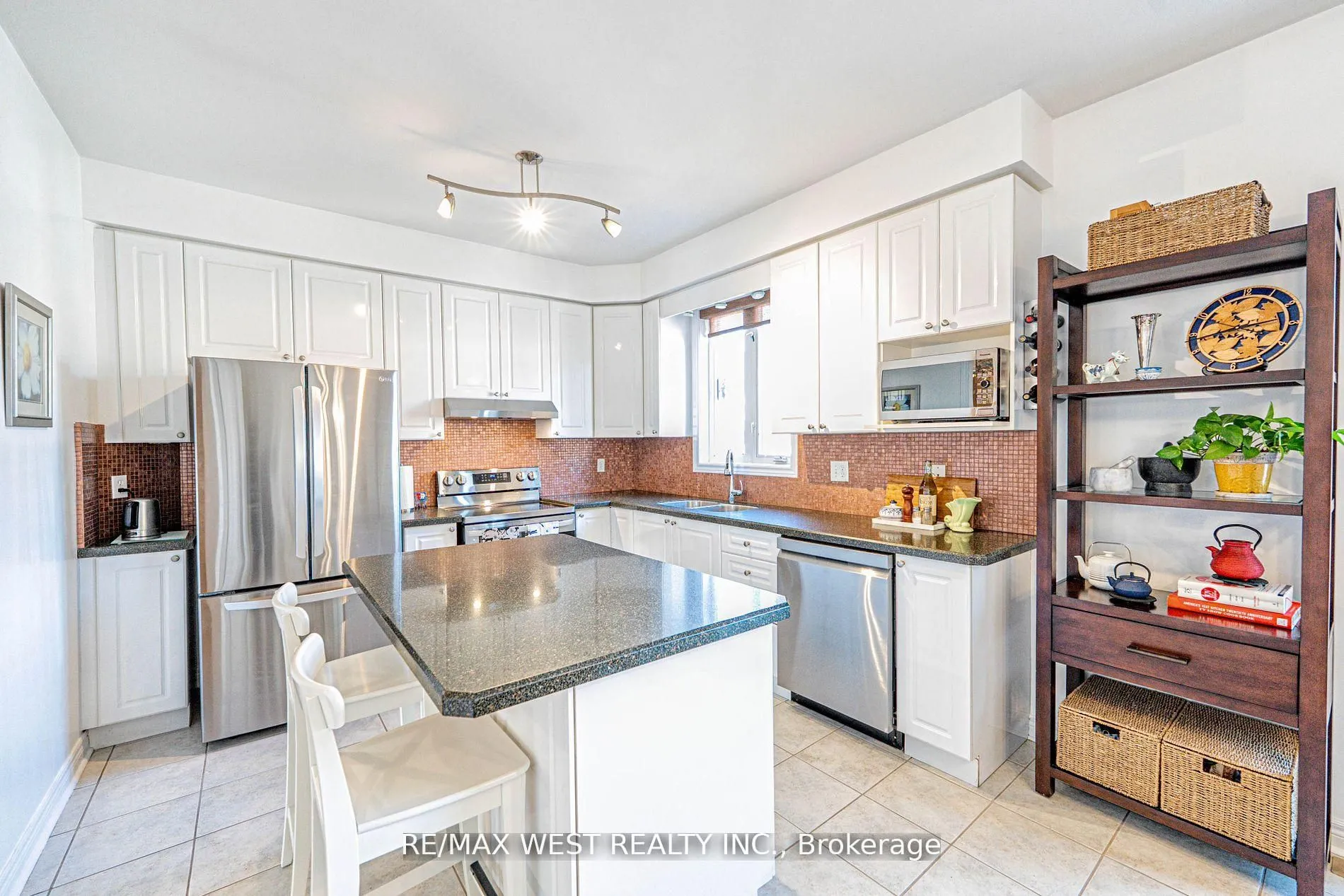 2223 Lapsley Crescent