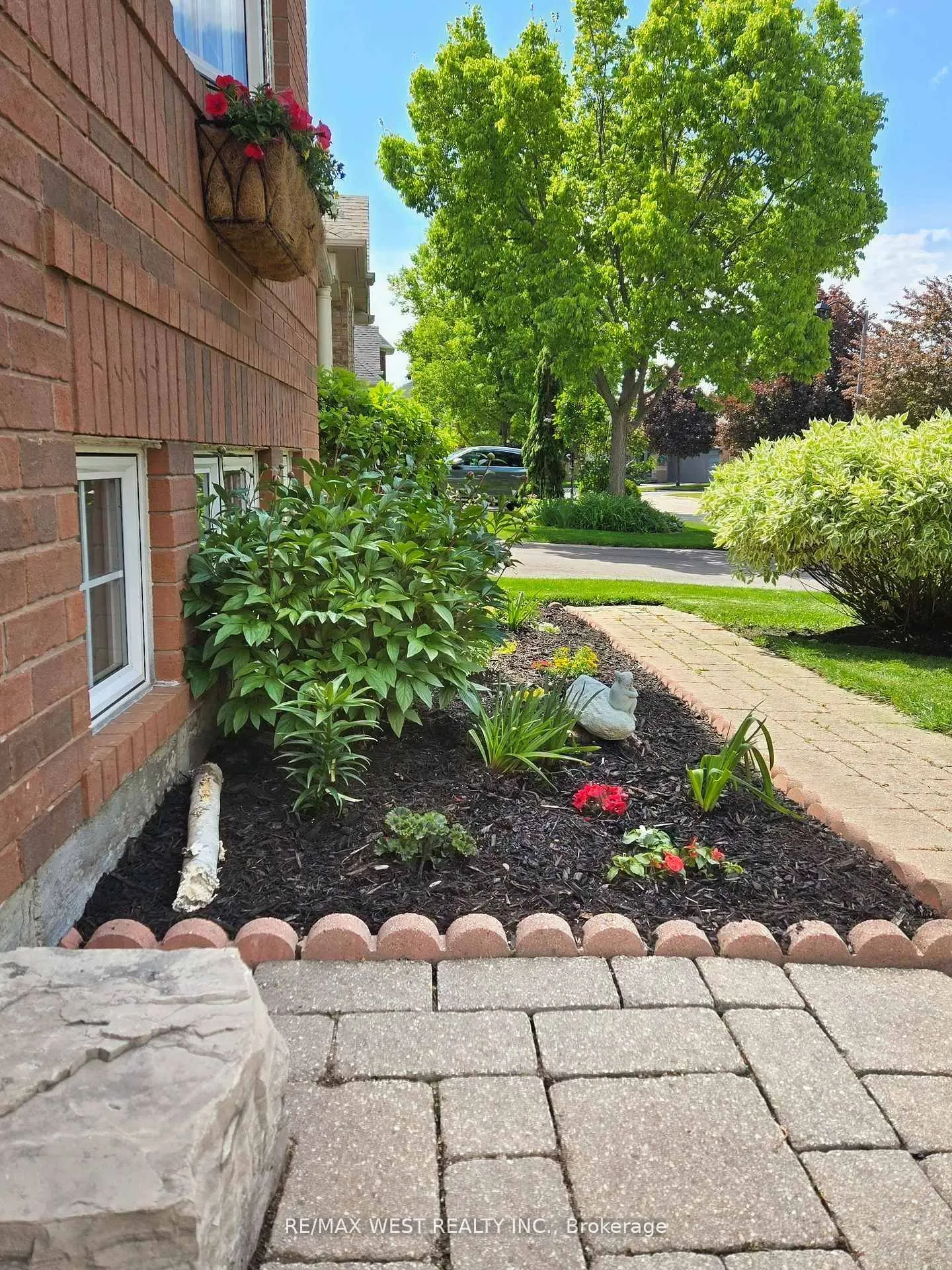 2223 Lapsley Crescent