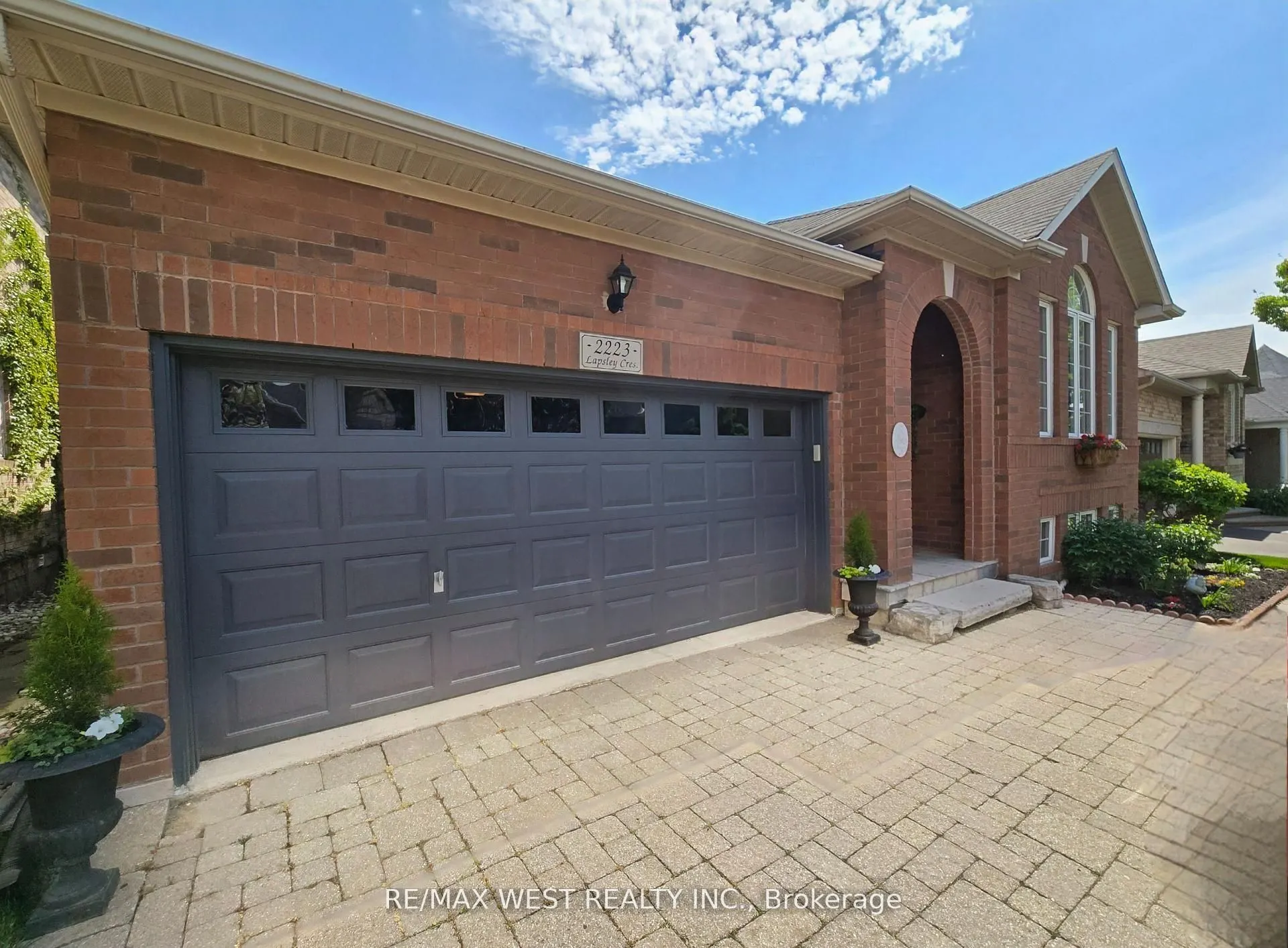 2223 Lapsley Crescent