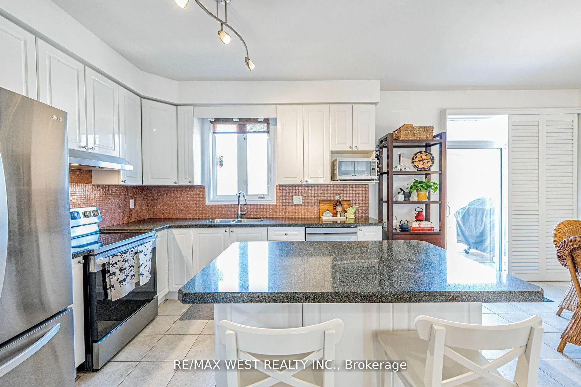 2223 Lapsley Crescent