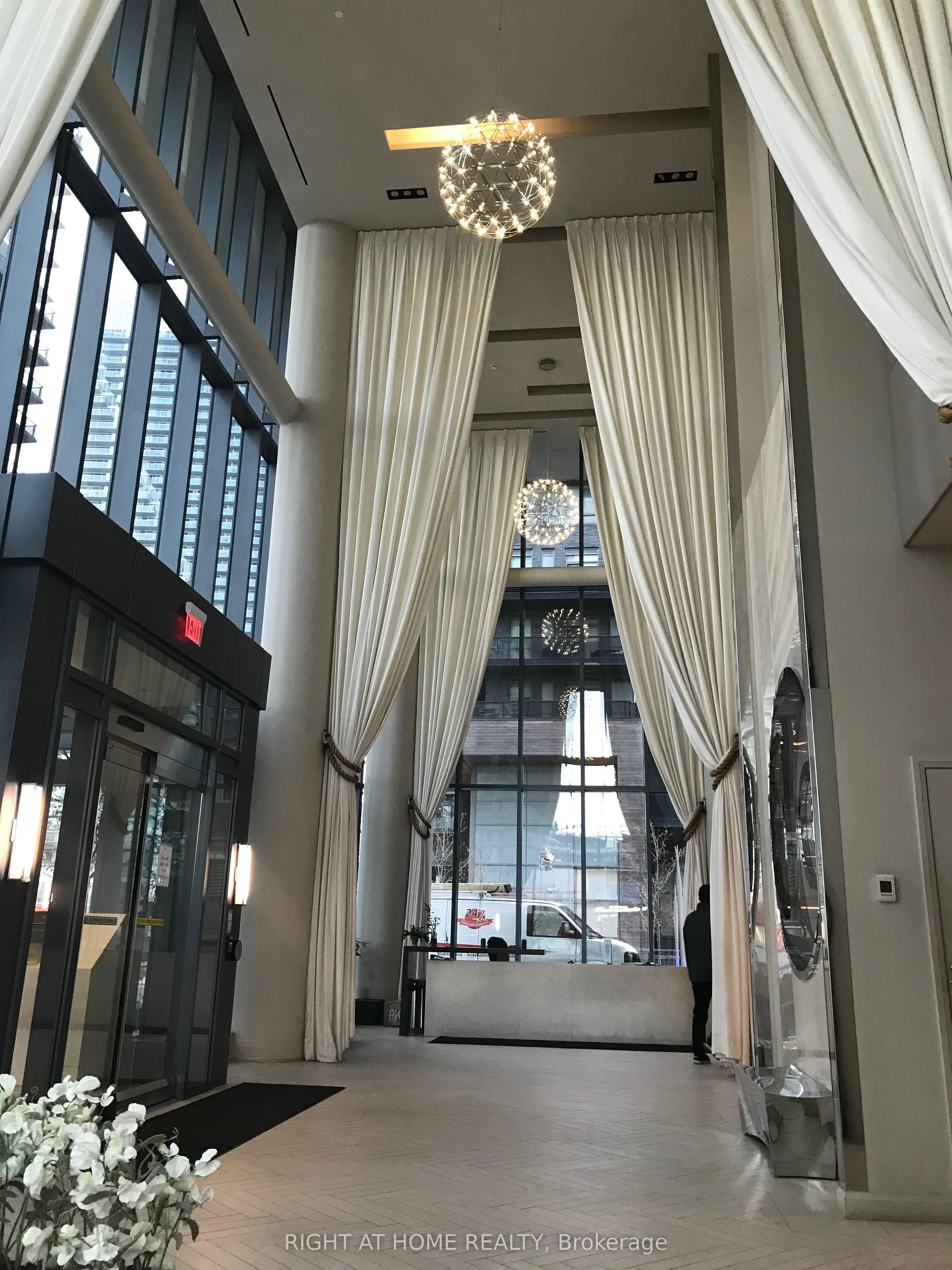 59 Annie Craig Drive, #1807