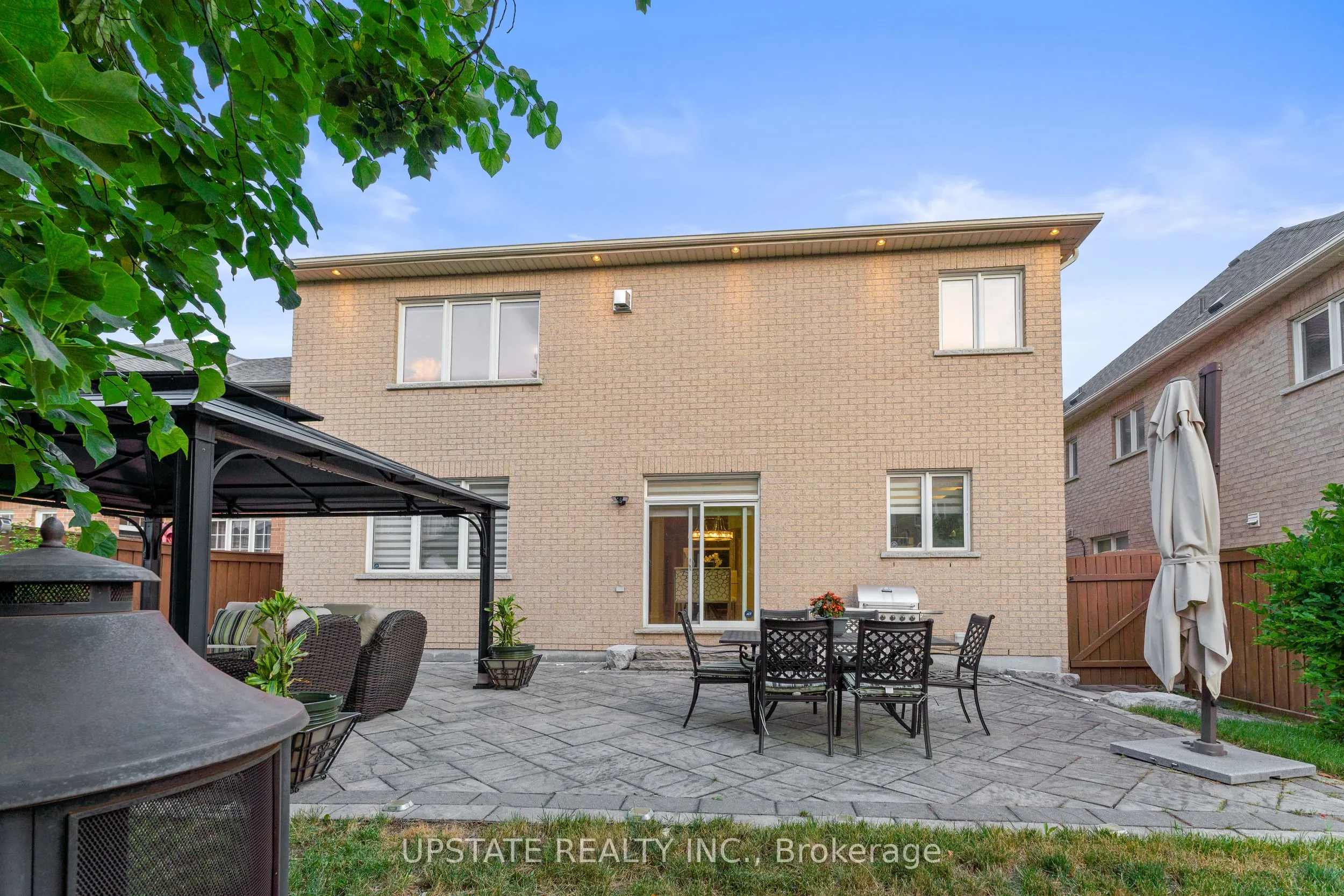 6 Islington Drive