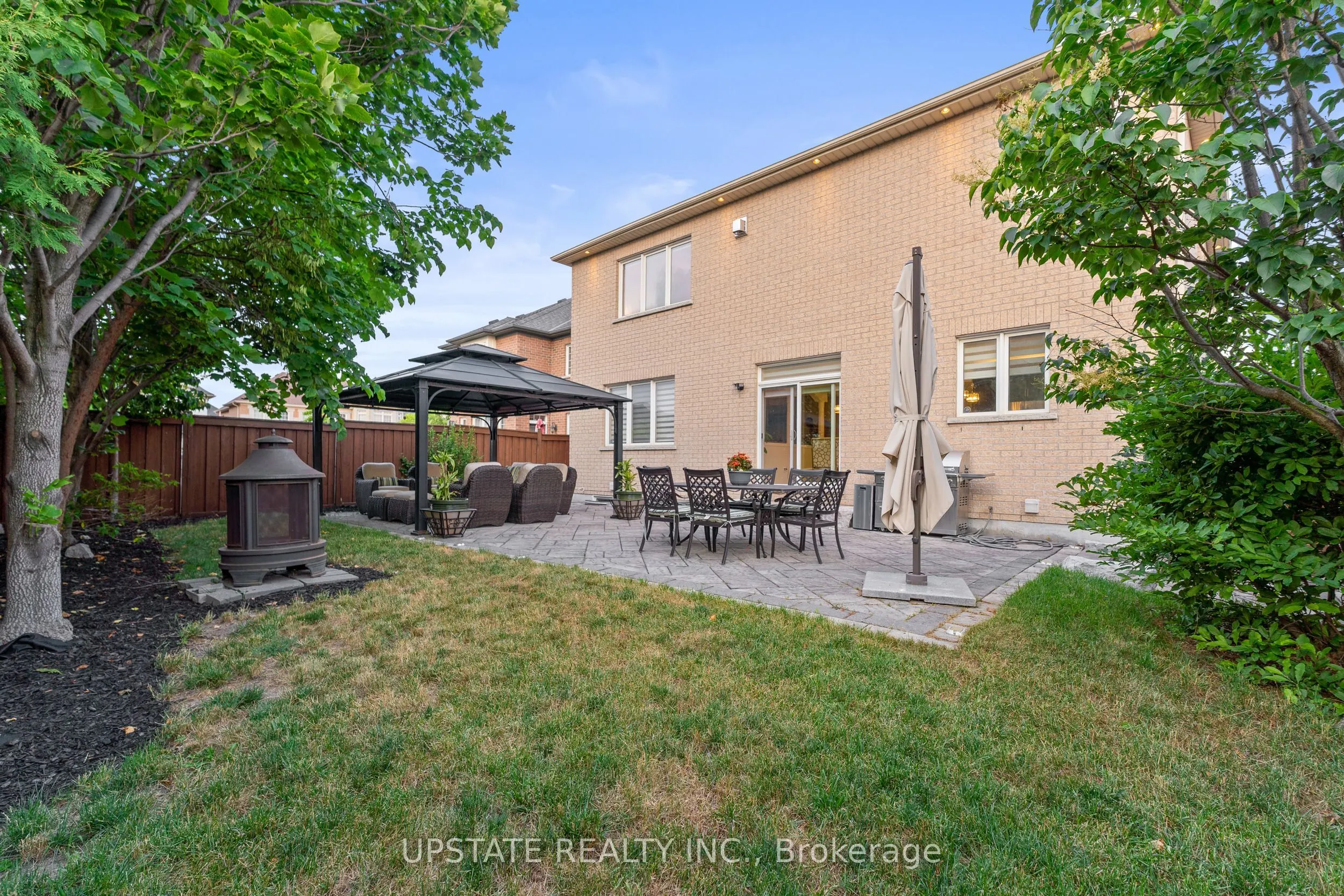 6 Islington Drive