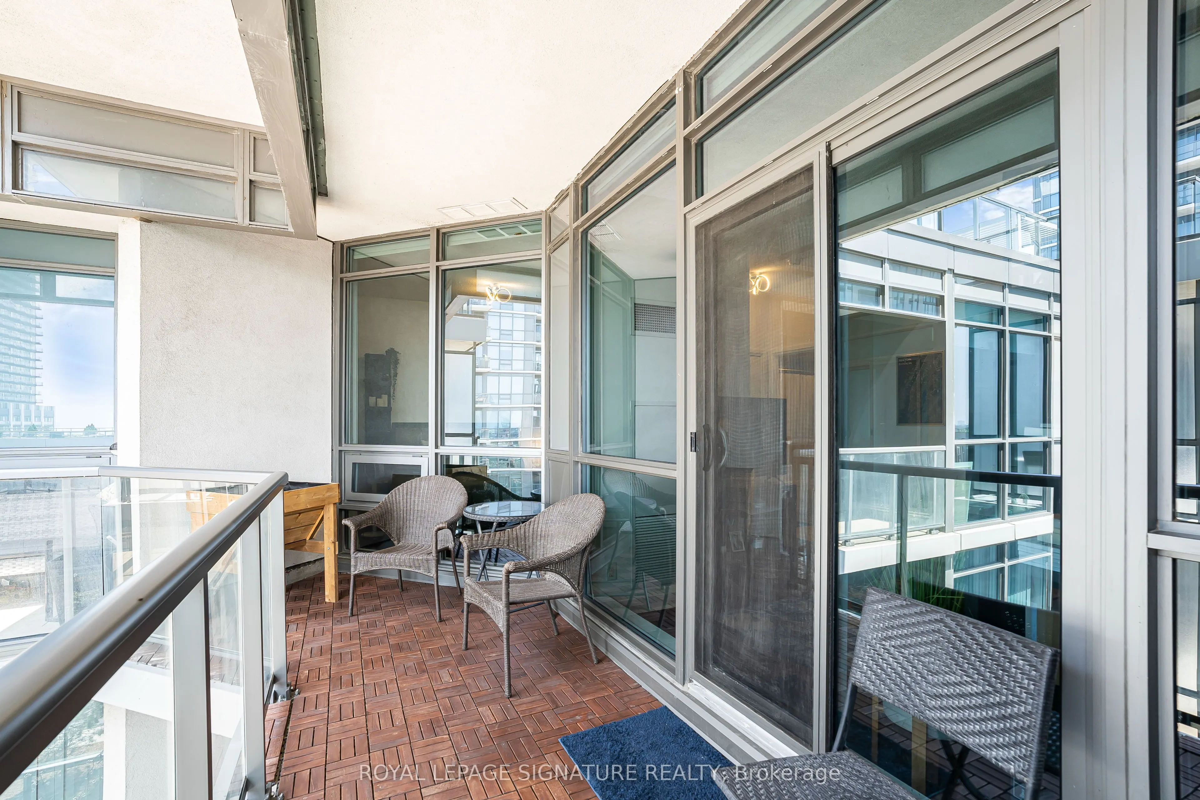 1185 The Queensway, #527