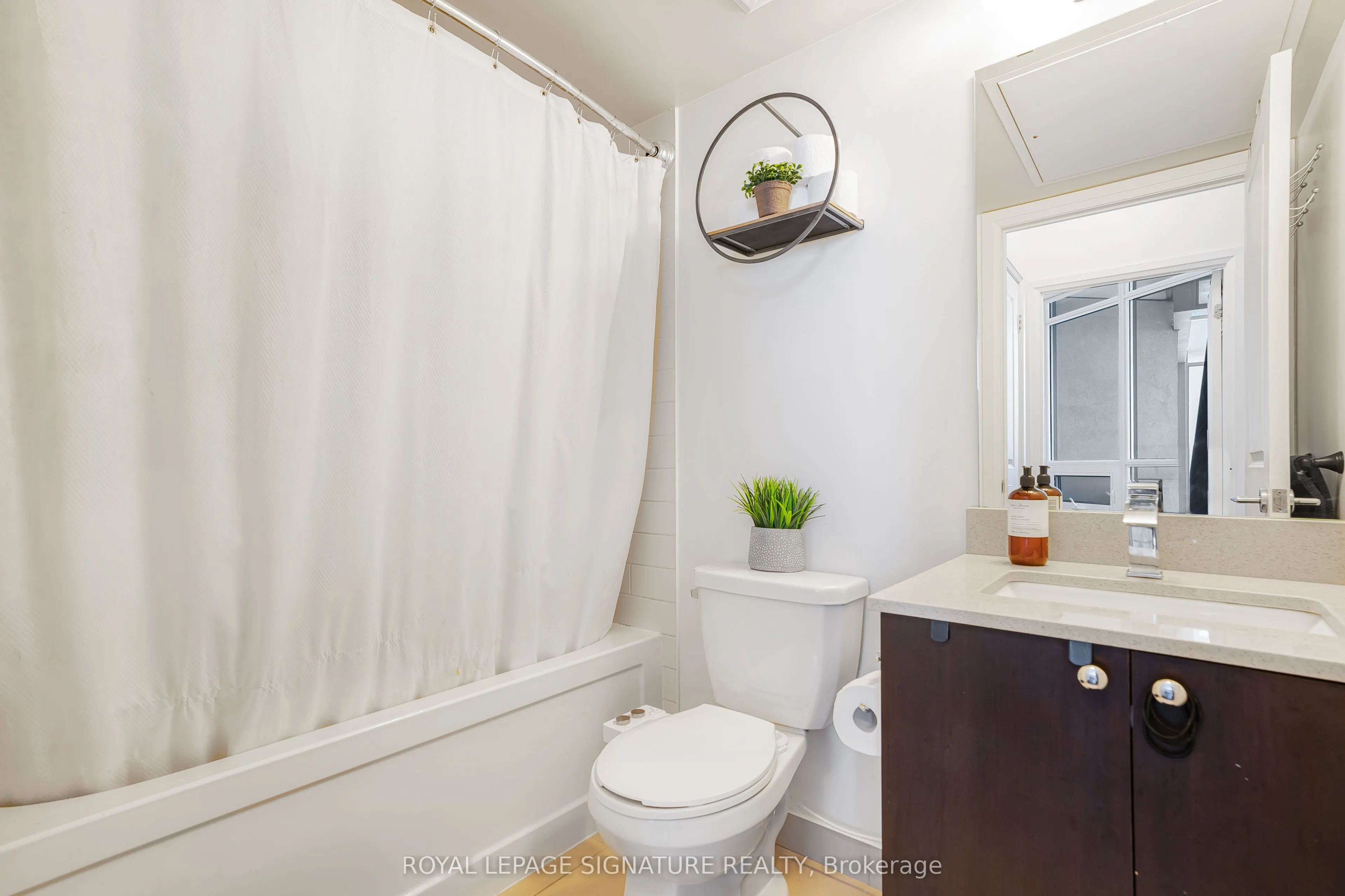 1185 The Queensway, #527