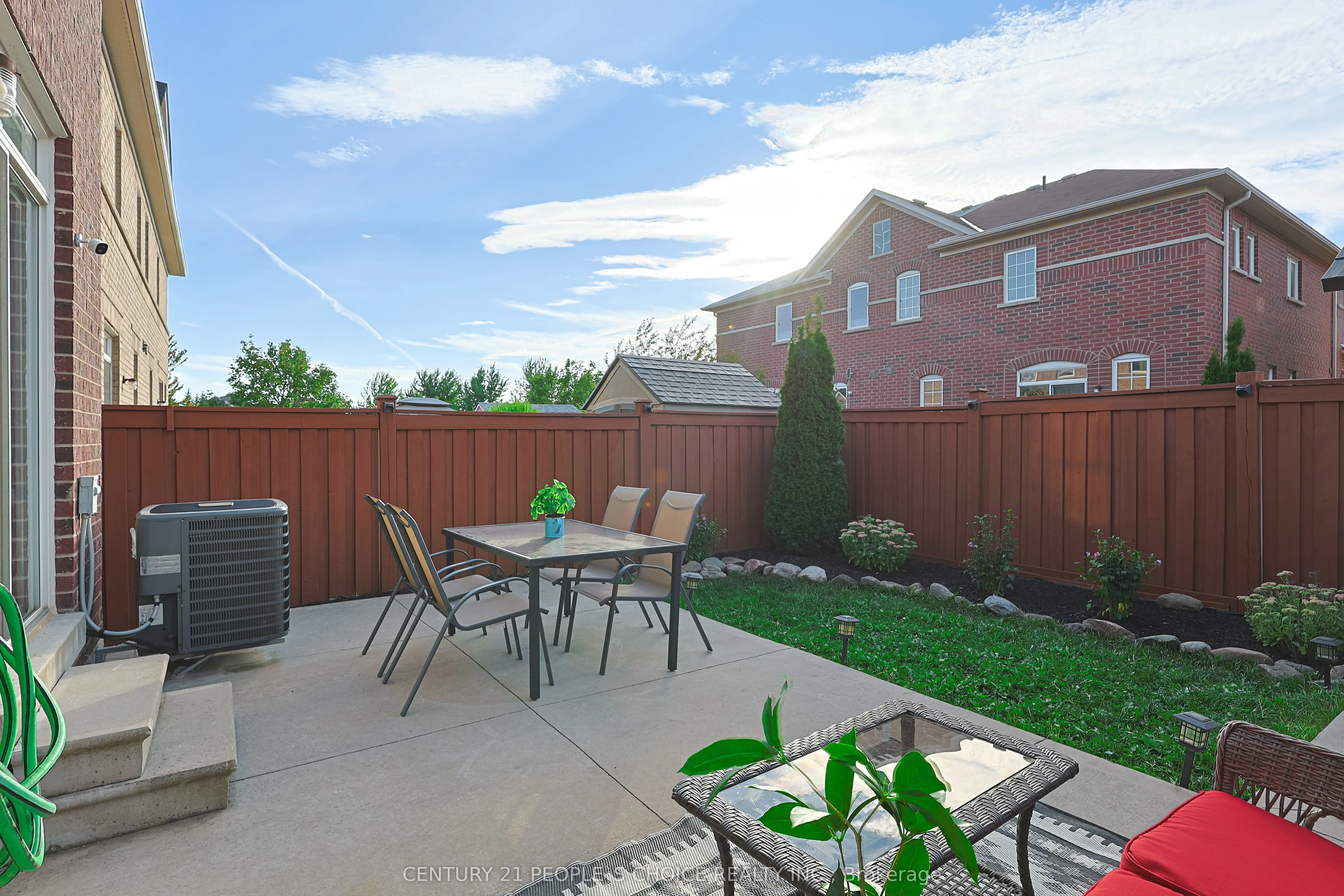 114 Begonia Crescent