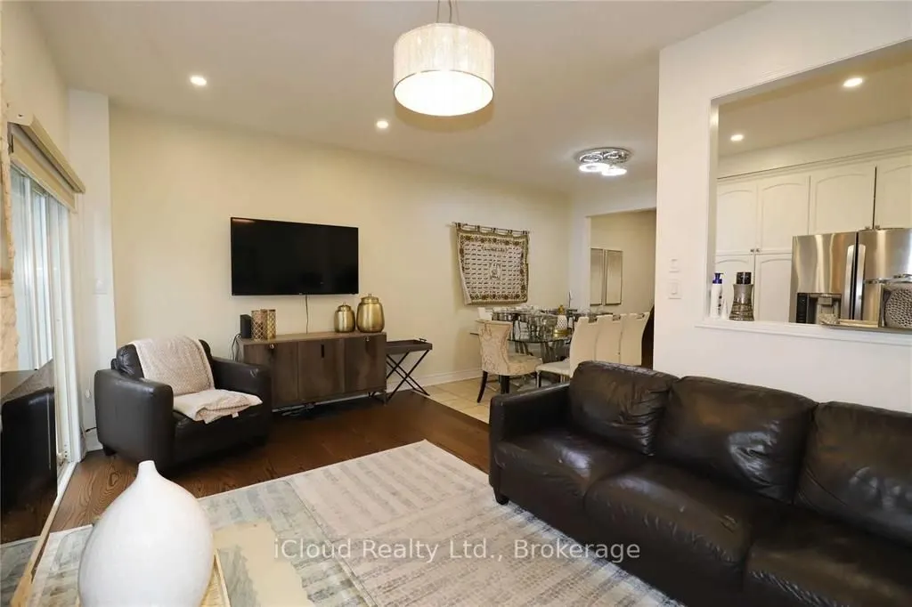 5153 Nestling Grove
