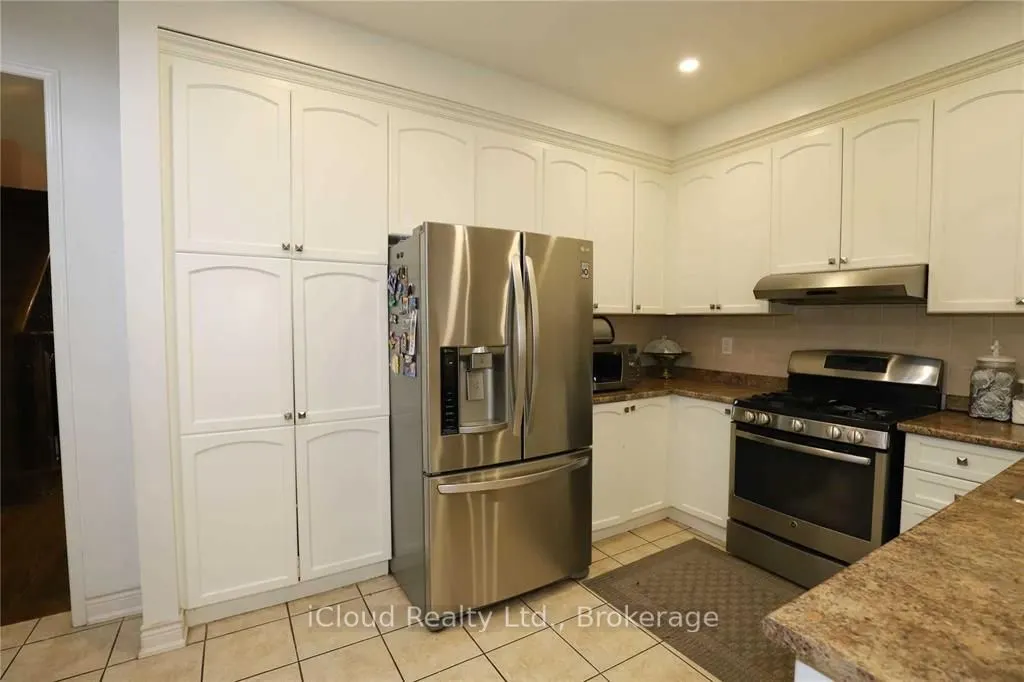 5153 Nestling Grove