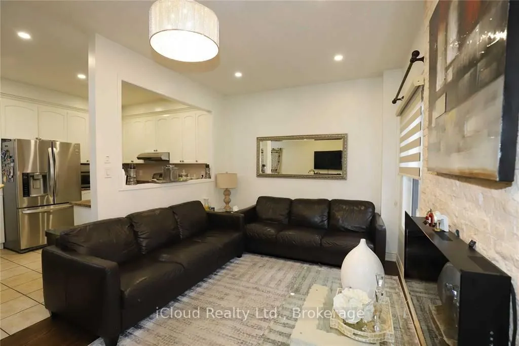 5153 Nestling Grove