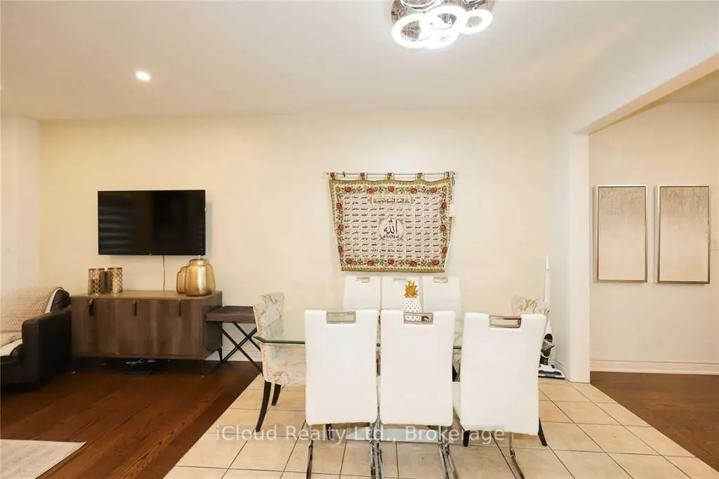 5153 Nestling Grove
