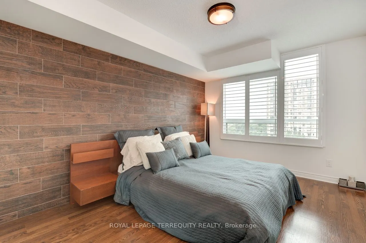 208 Enfield Place, #1105