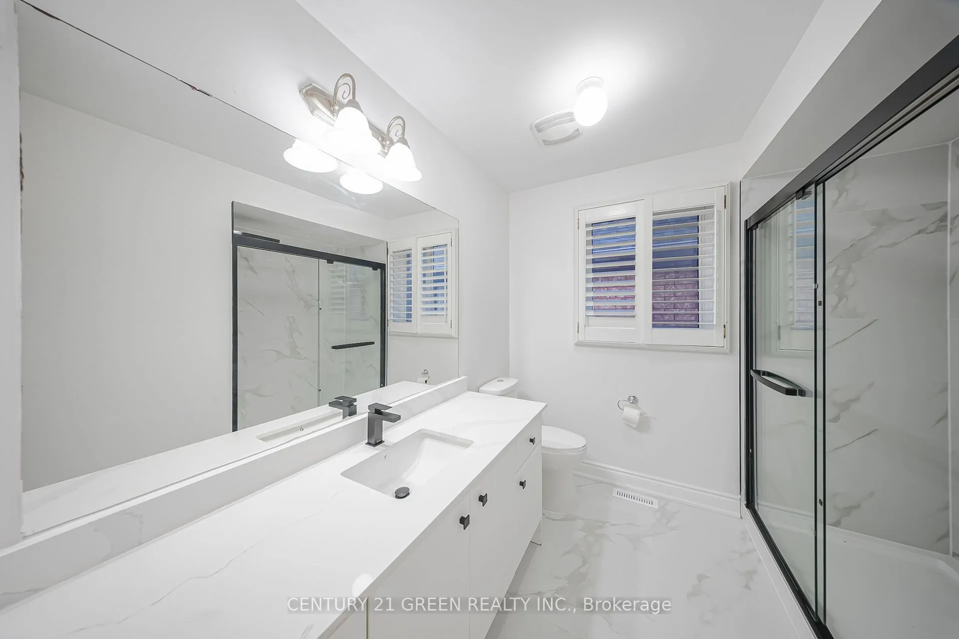 486 Fernforest Drive