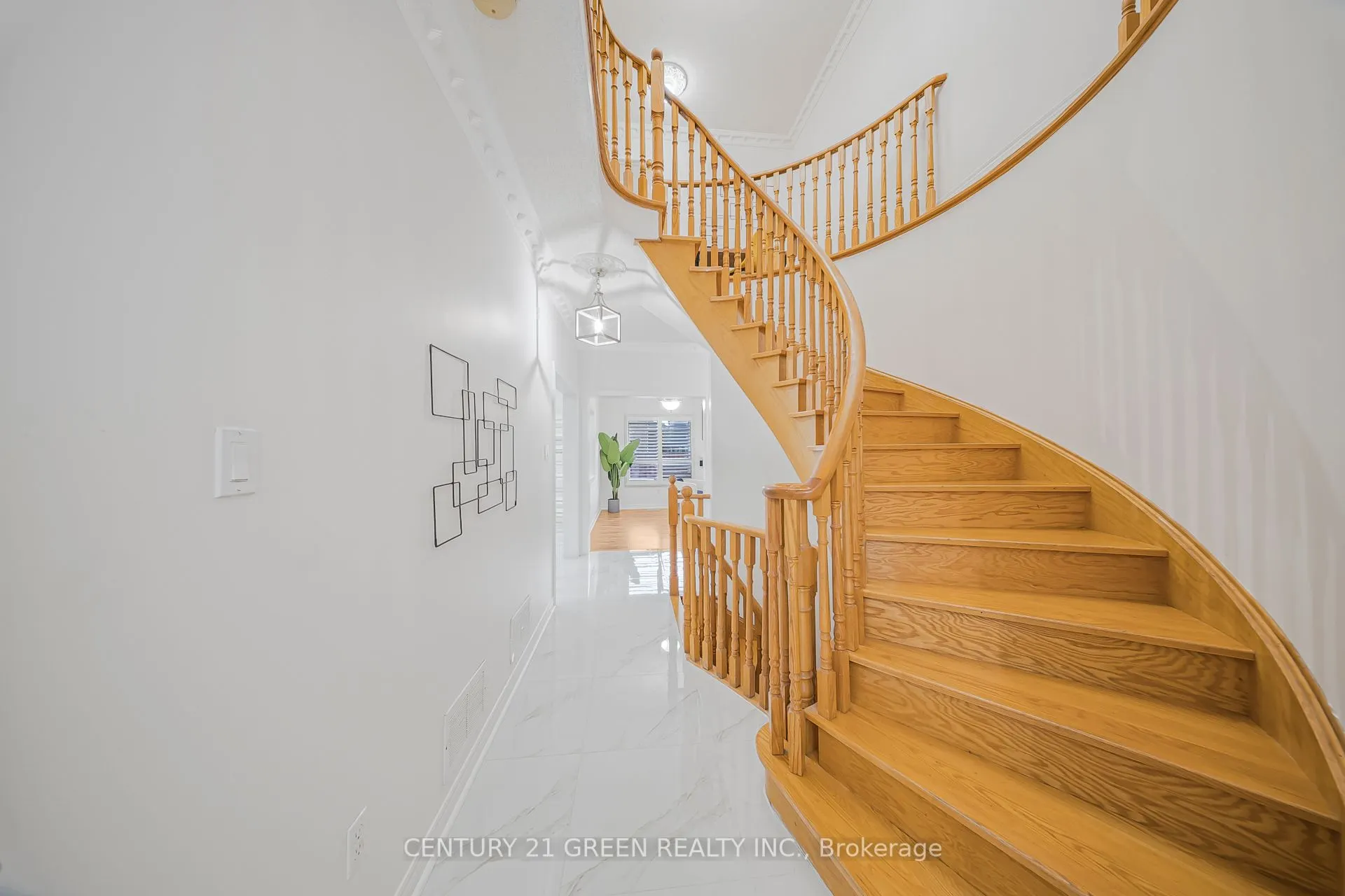 486 Fernforest Drive