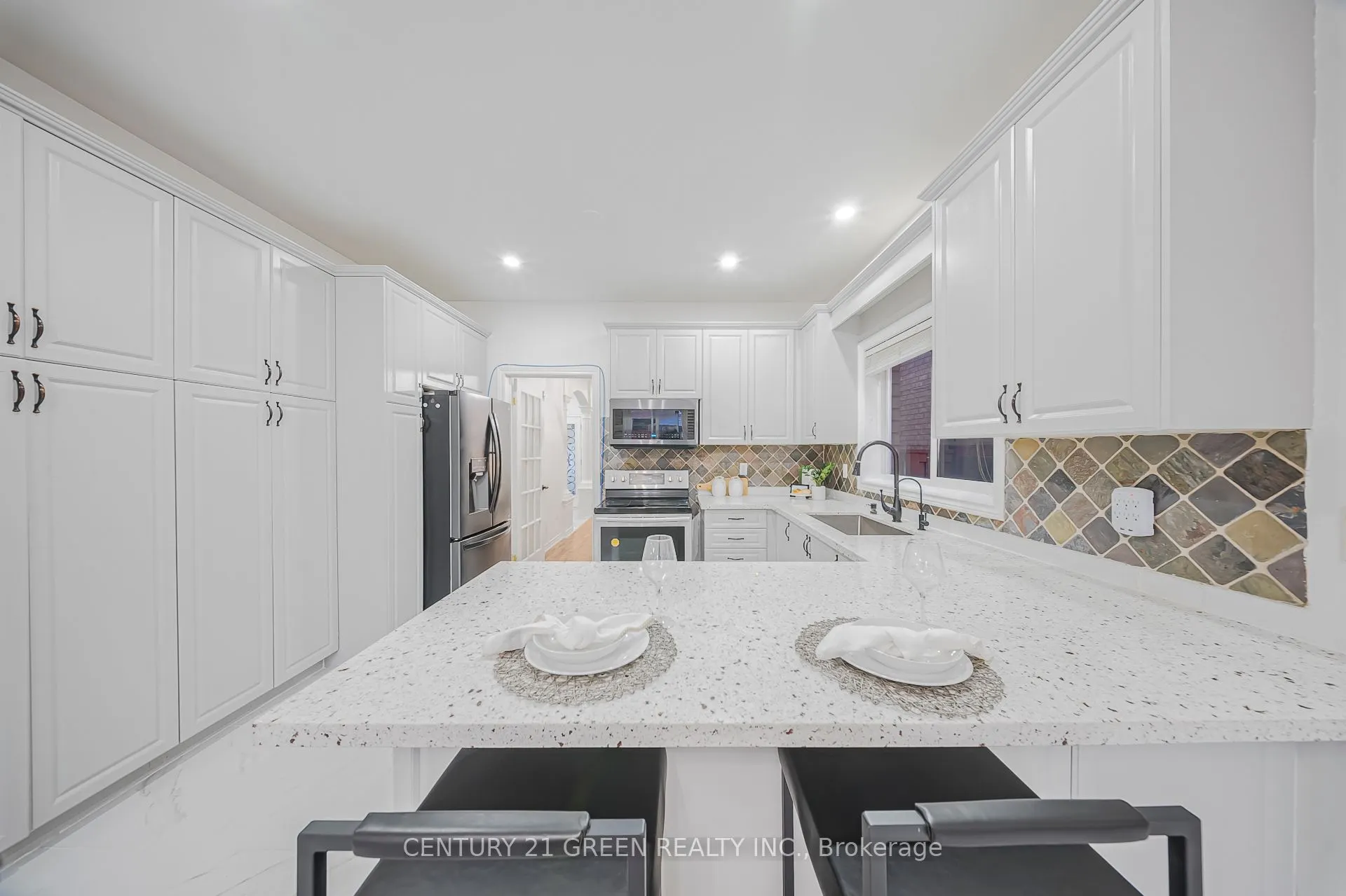 486 Fernforest Drive