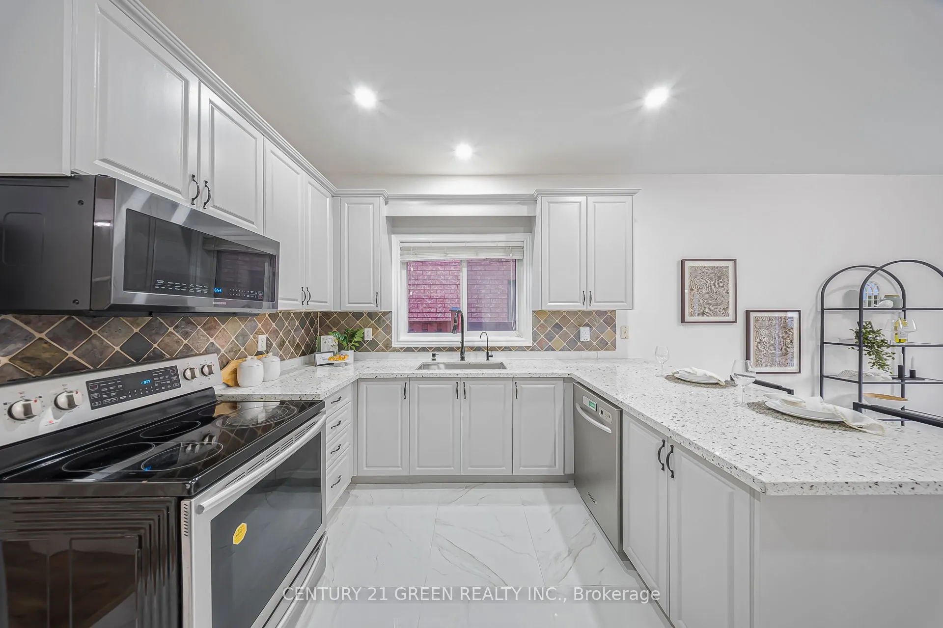 486 Fernforest Drive