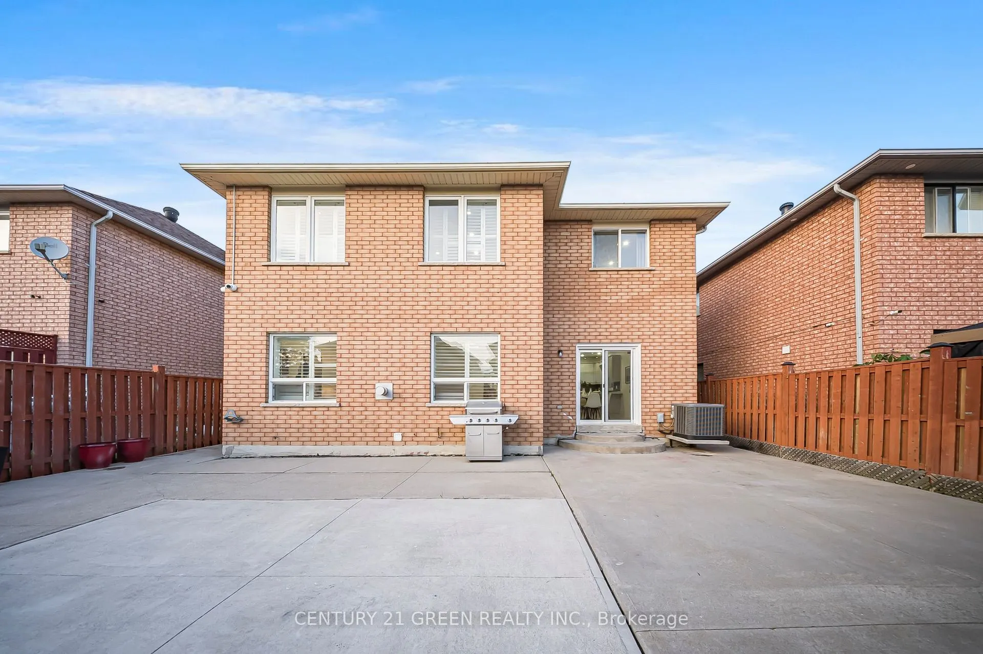 486 Fernforest Drive