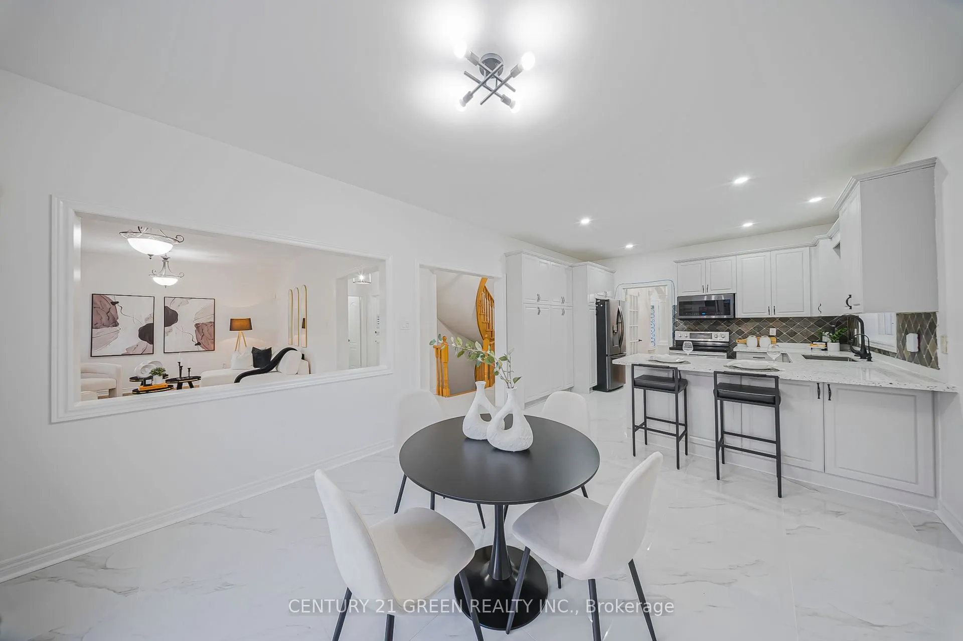 486 Fernforest Drive