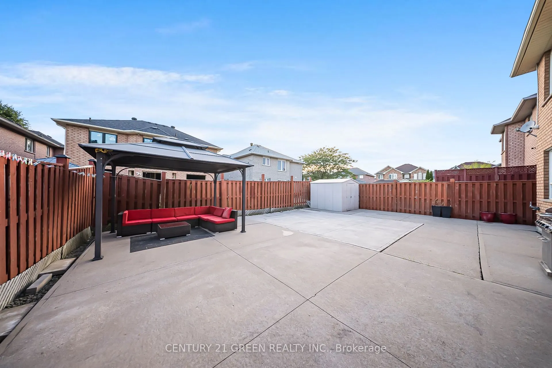 486 Fernforest Drive